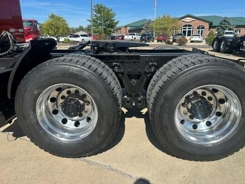 2024 Kenworth T680