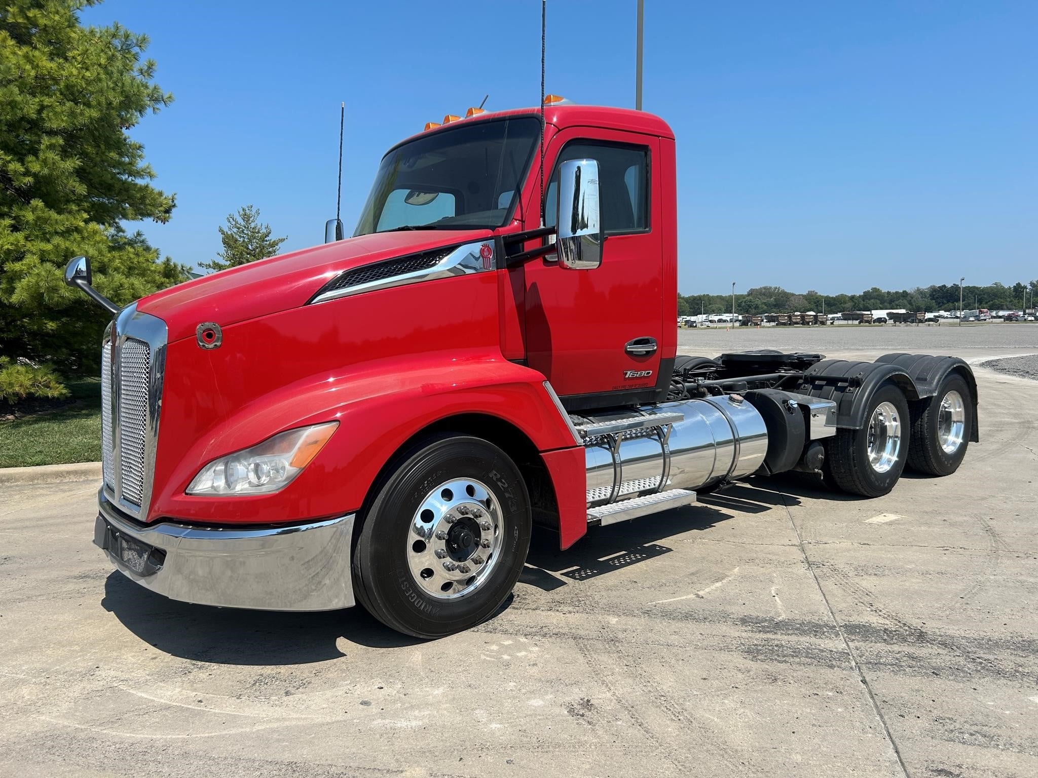 Photo of 2023 Kenworth T680