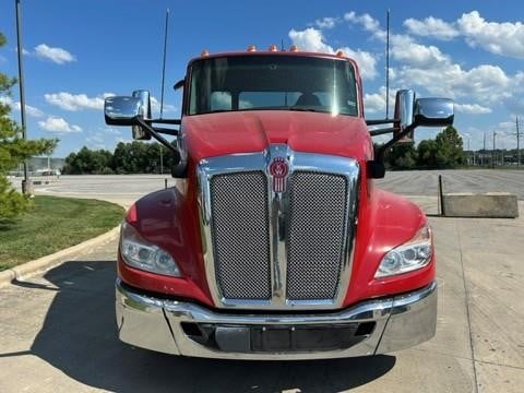 2023 Kenworth T680