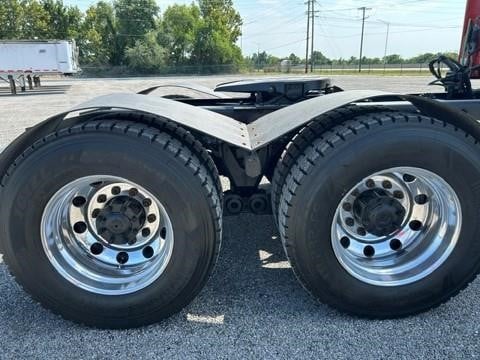 2024 Kenworth T680