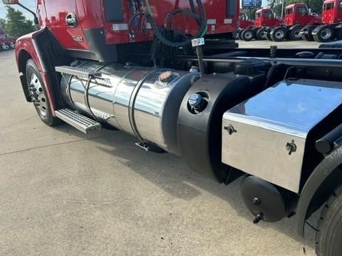 2023 Kenworth T680