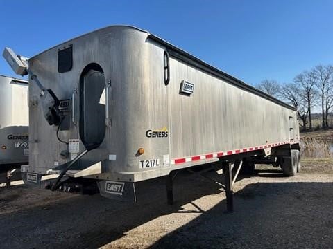 Photo of a 2015 East GENESIS HYBRID