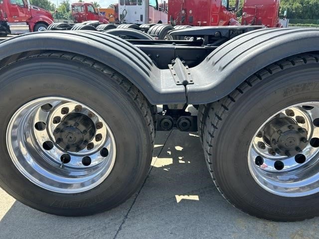 2022 Kenworth T680