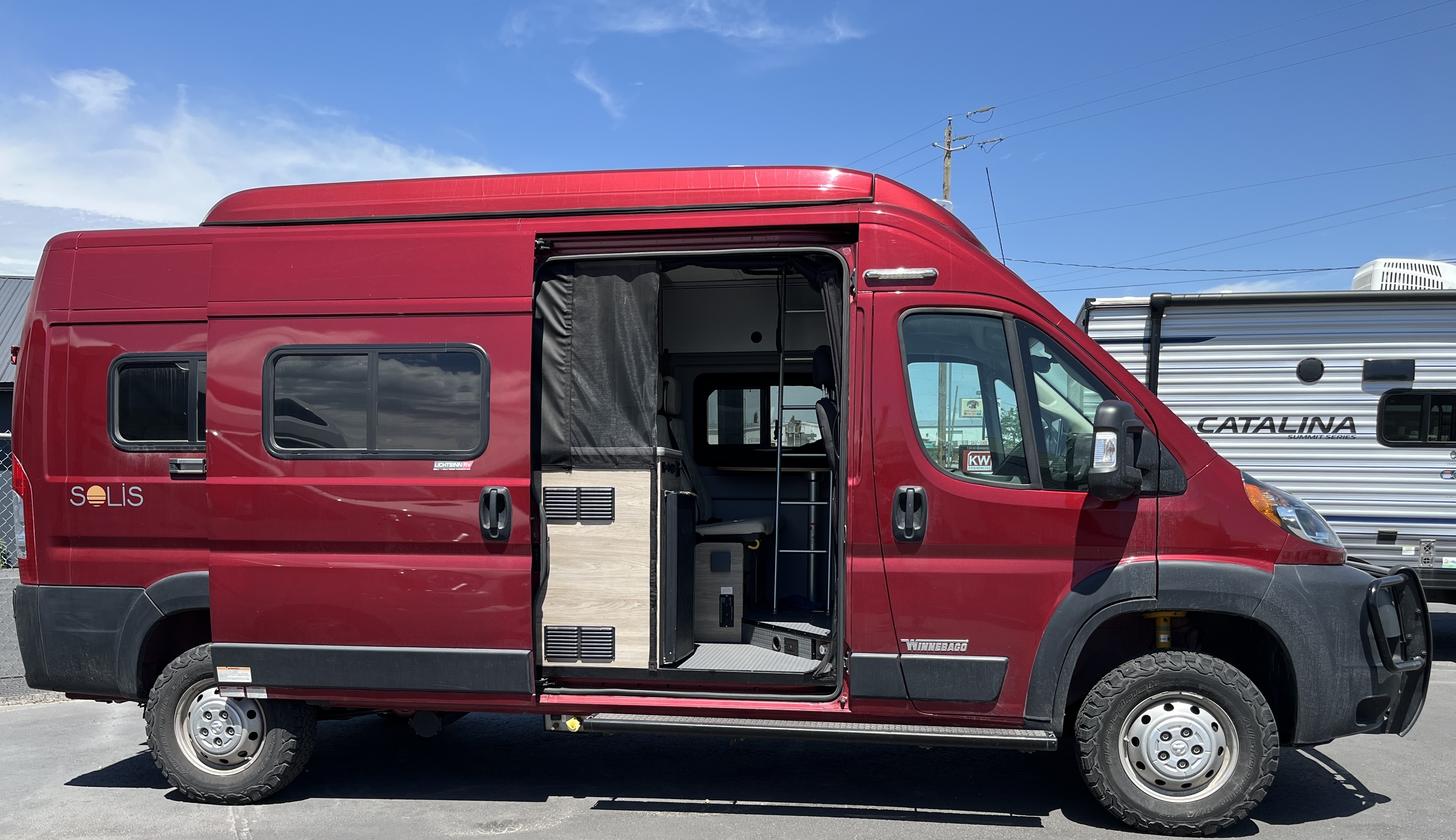 2022 Winnebago Solis