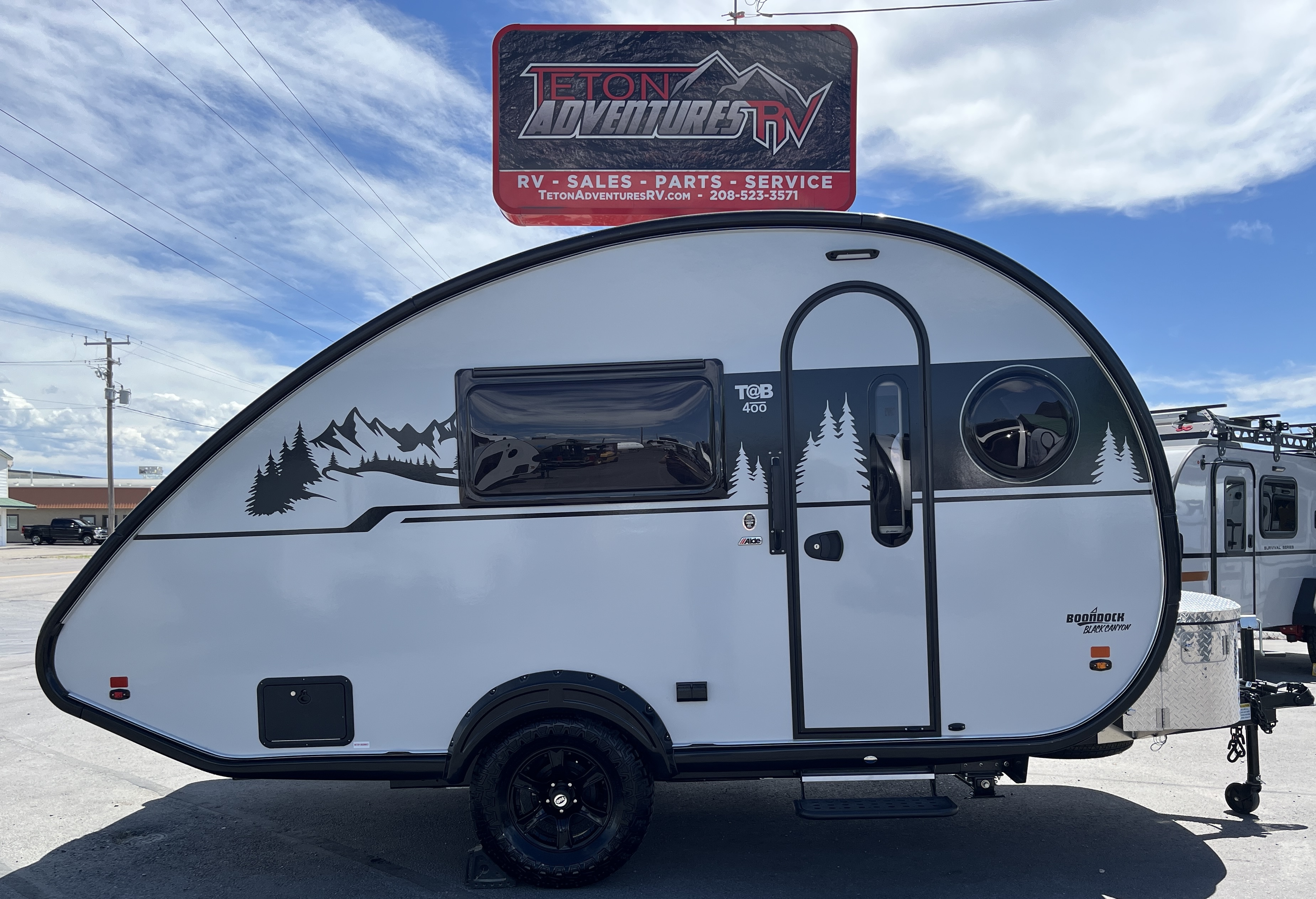 2027 Nucamp T@B 400 BLACK CANYON
