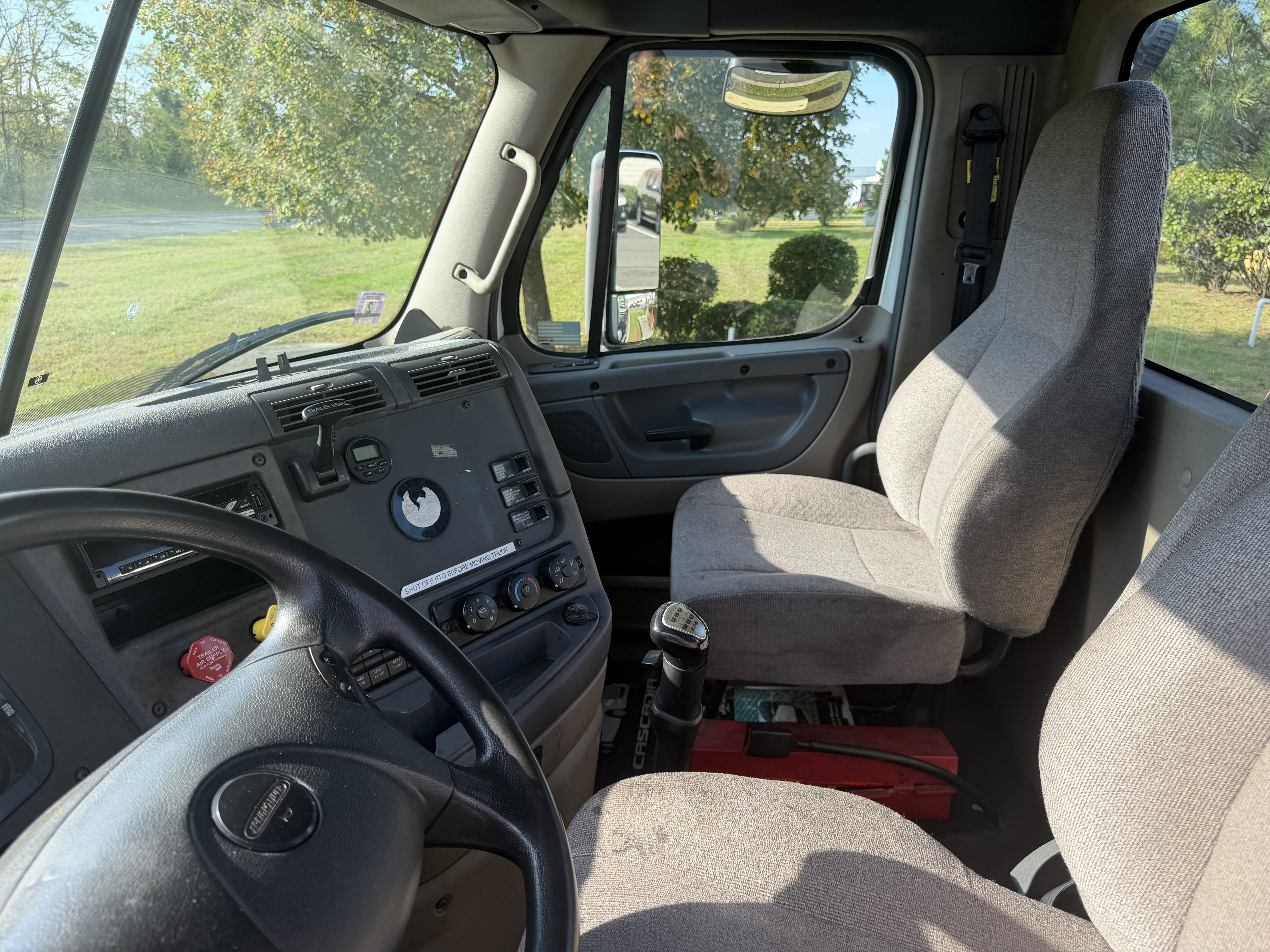 2017 Freightliner CASCADIA