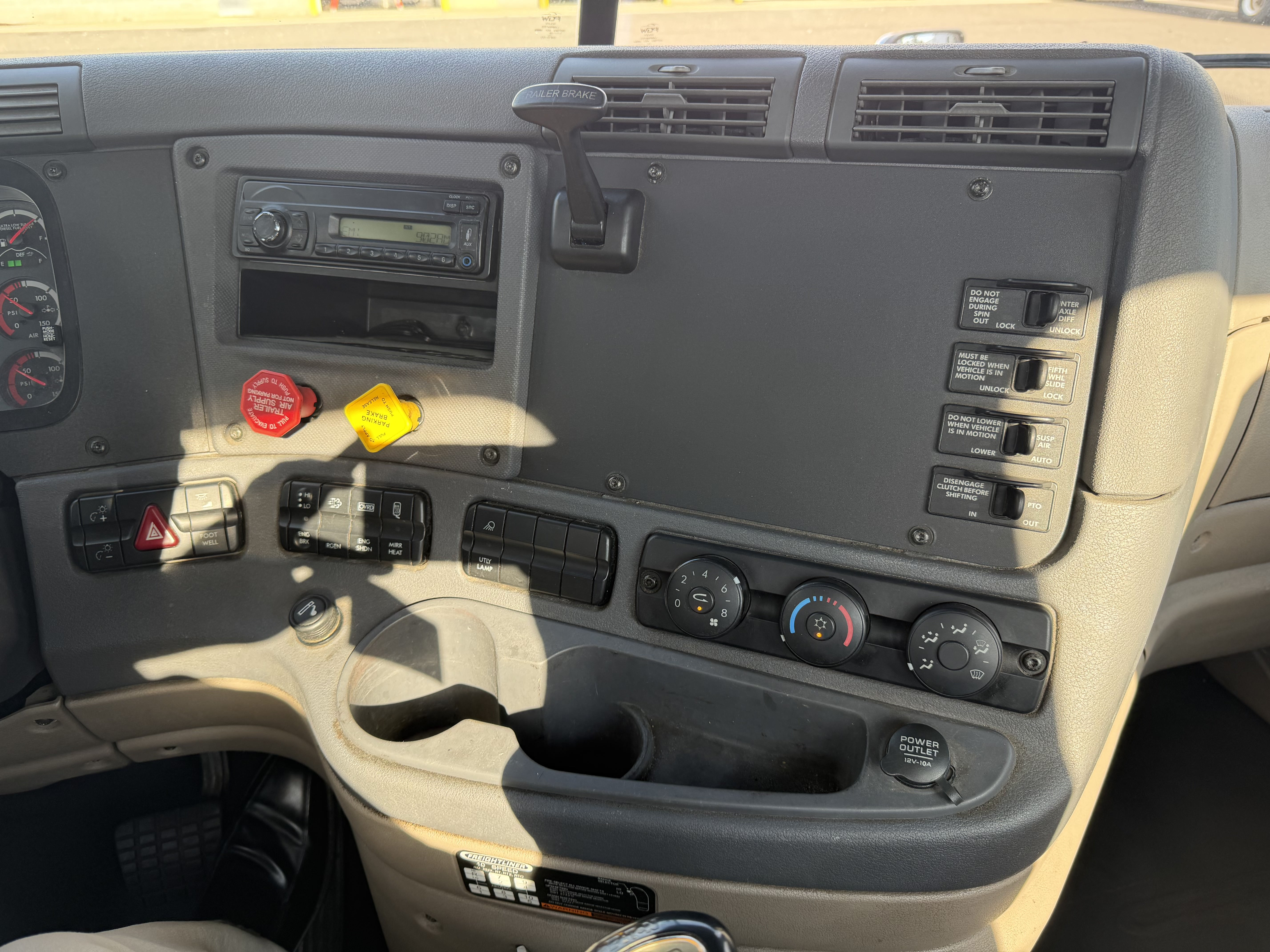 2017 Freightliner CASCADIA