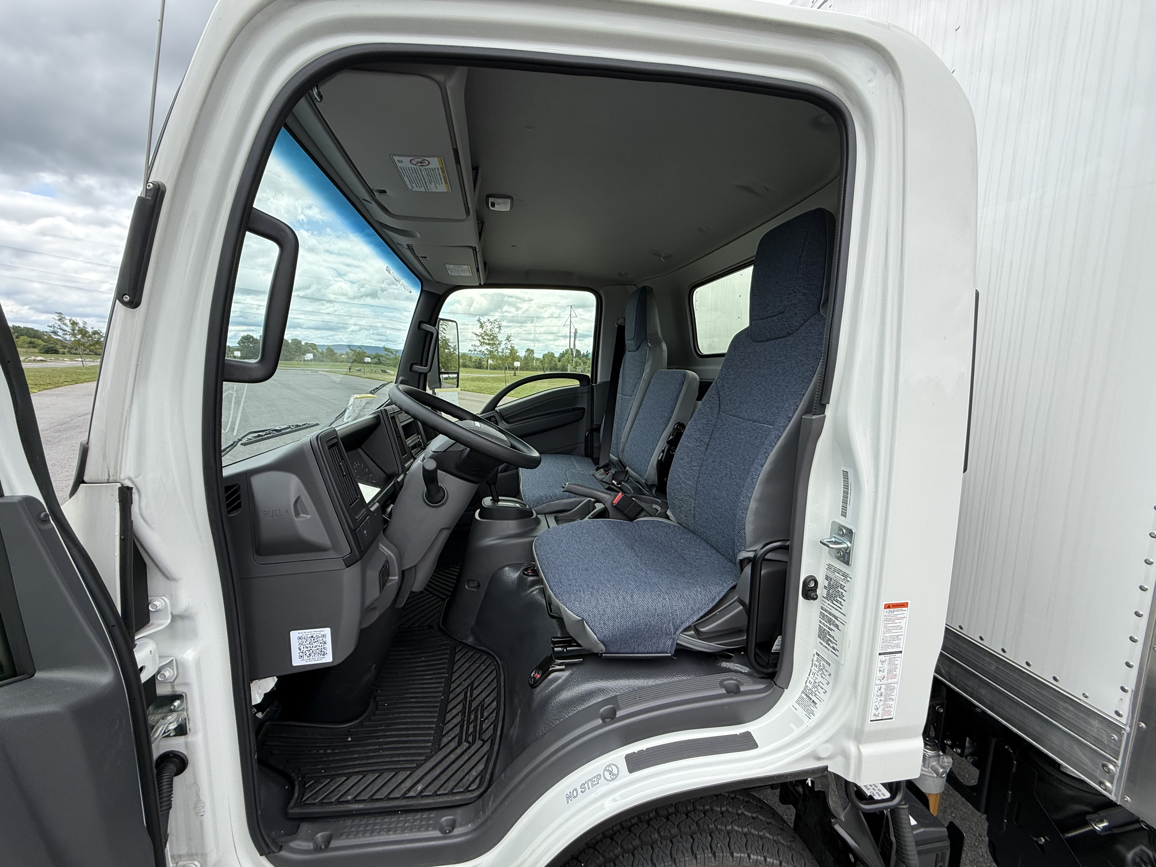 2026 Isuzu NPR HD