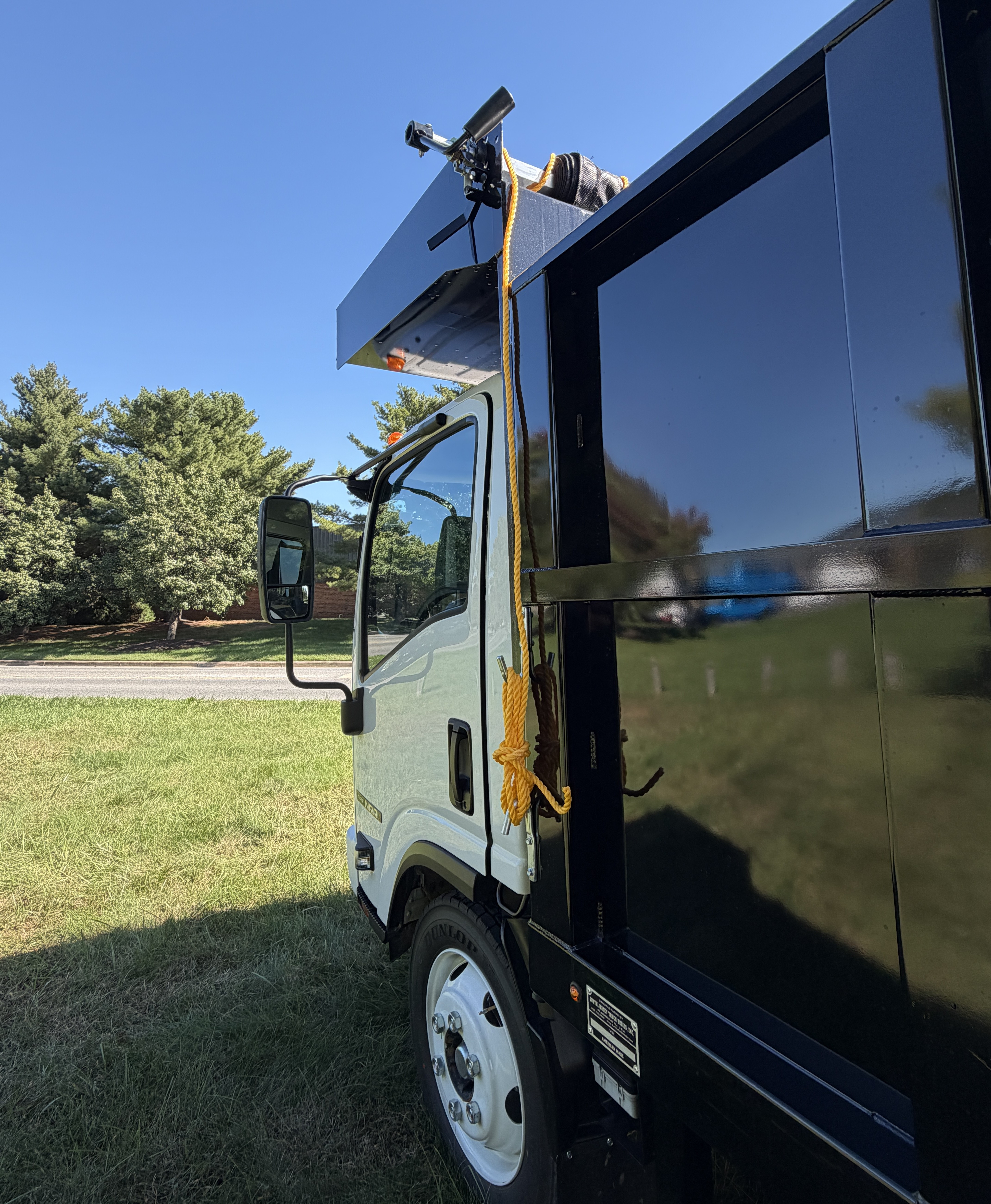 2026 Isuzu NRR GAS