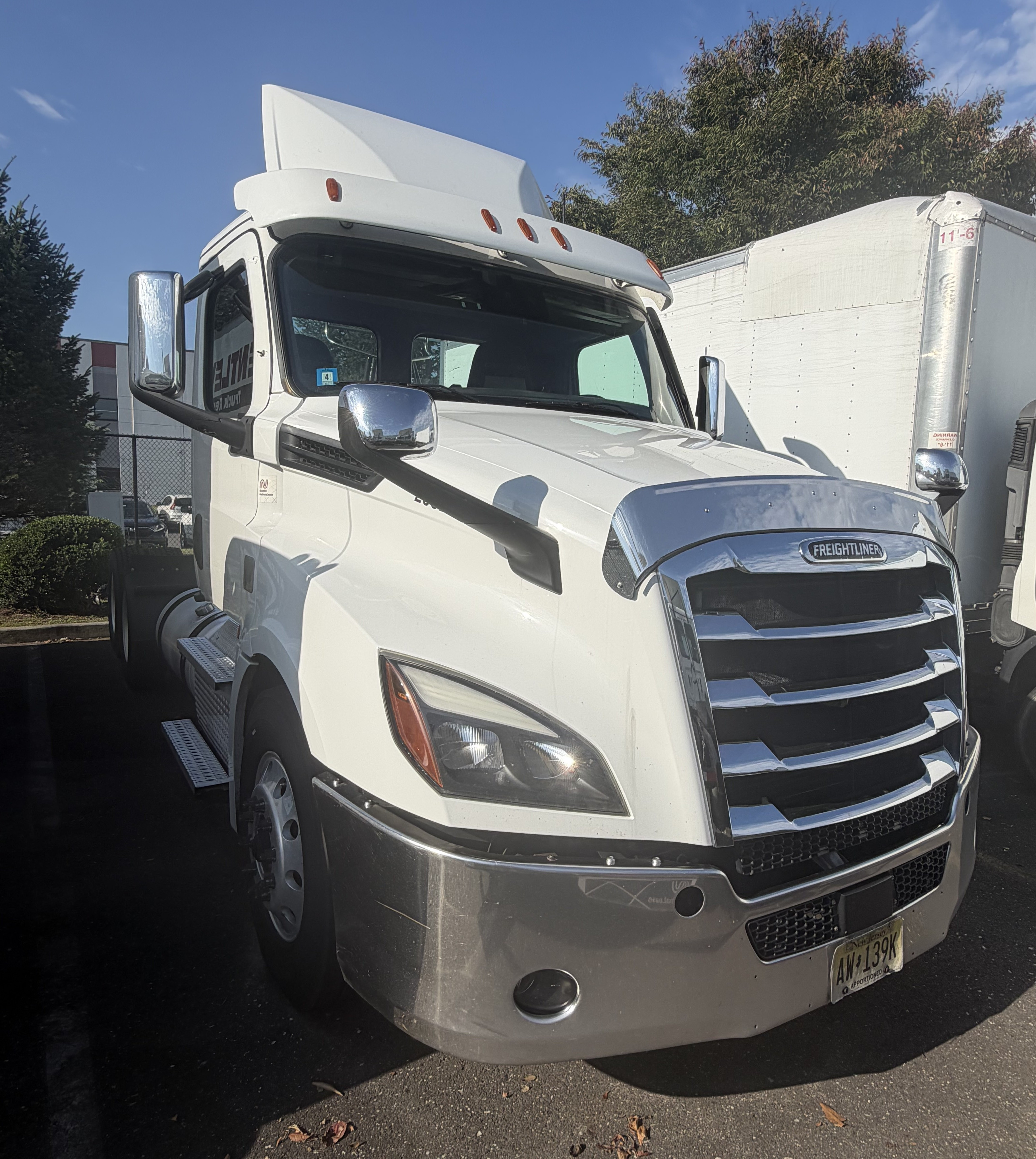 2020 Freightliner CASCADIA