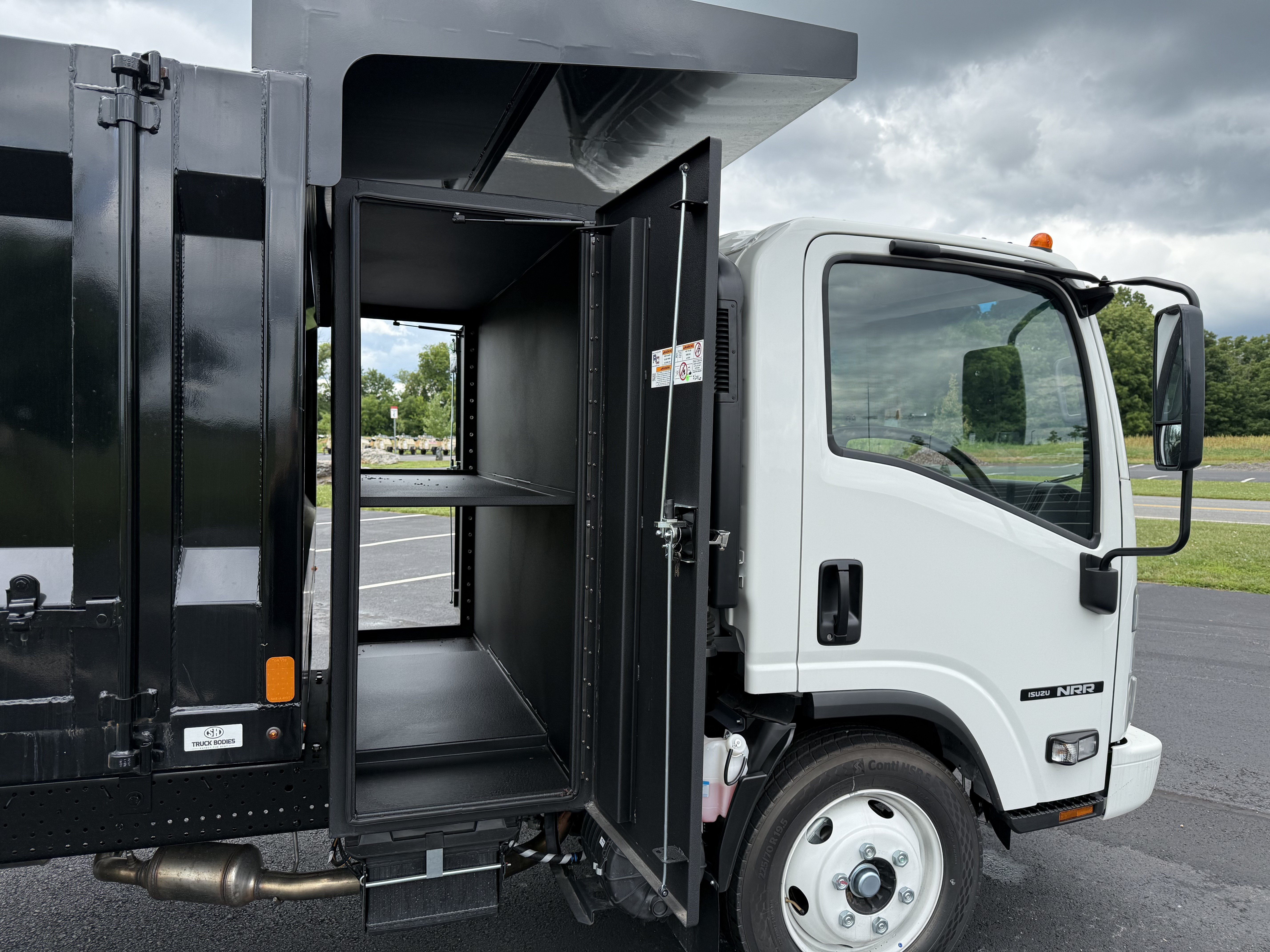 2026 Isuzu NRR Gas