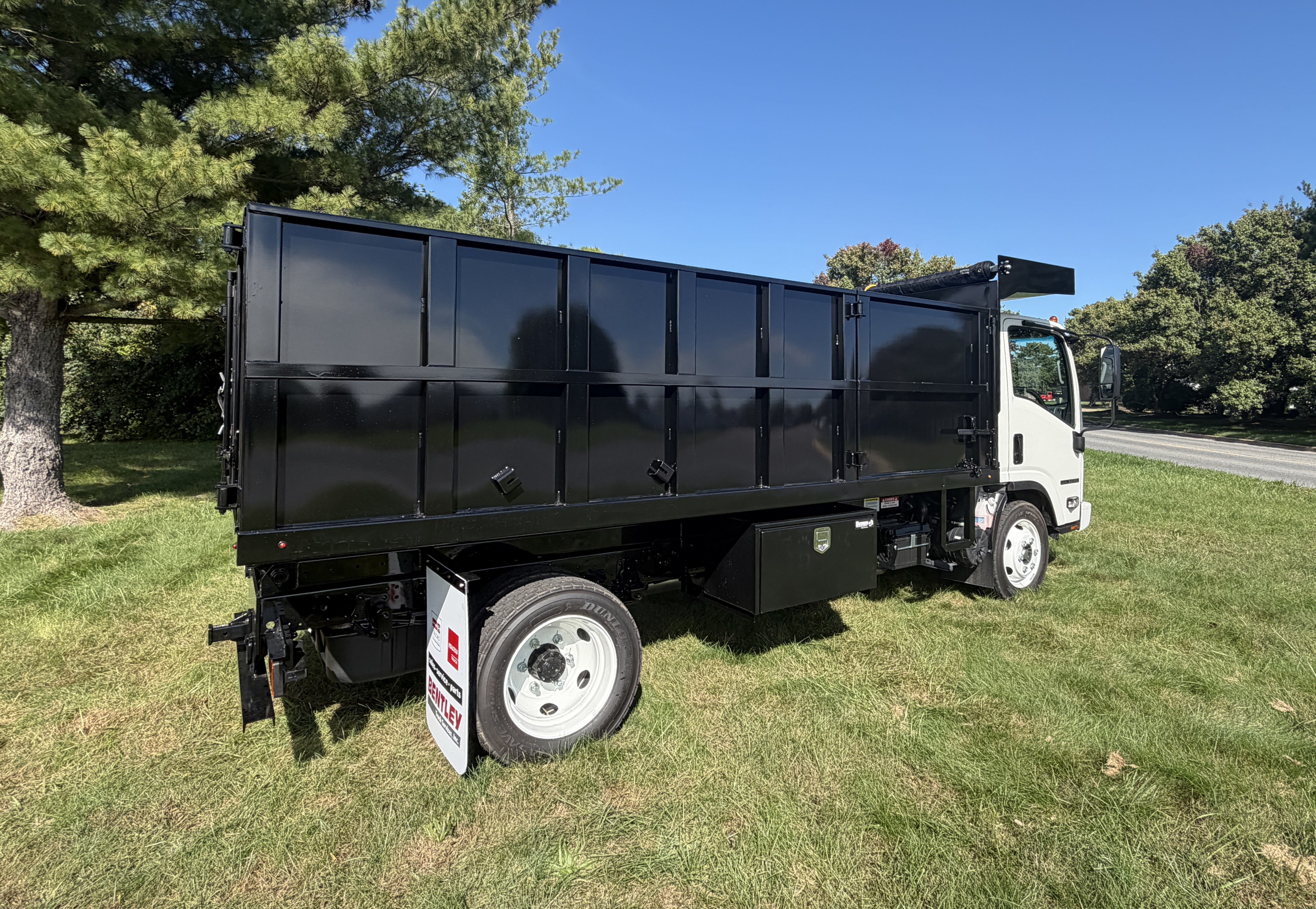 2026 Isuzu NRR GAS