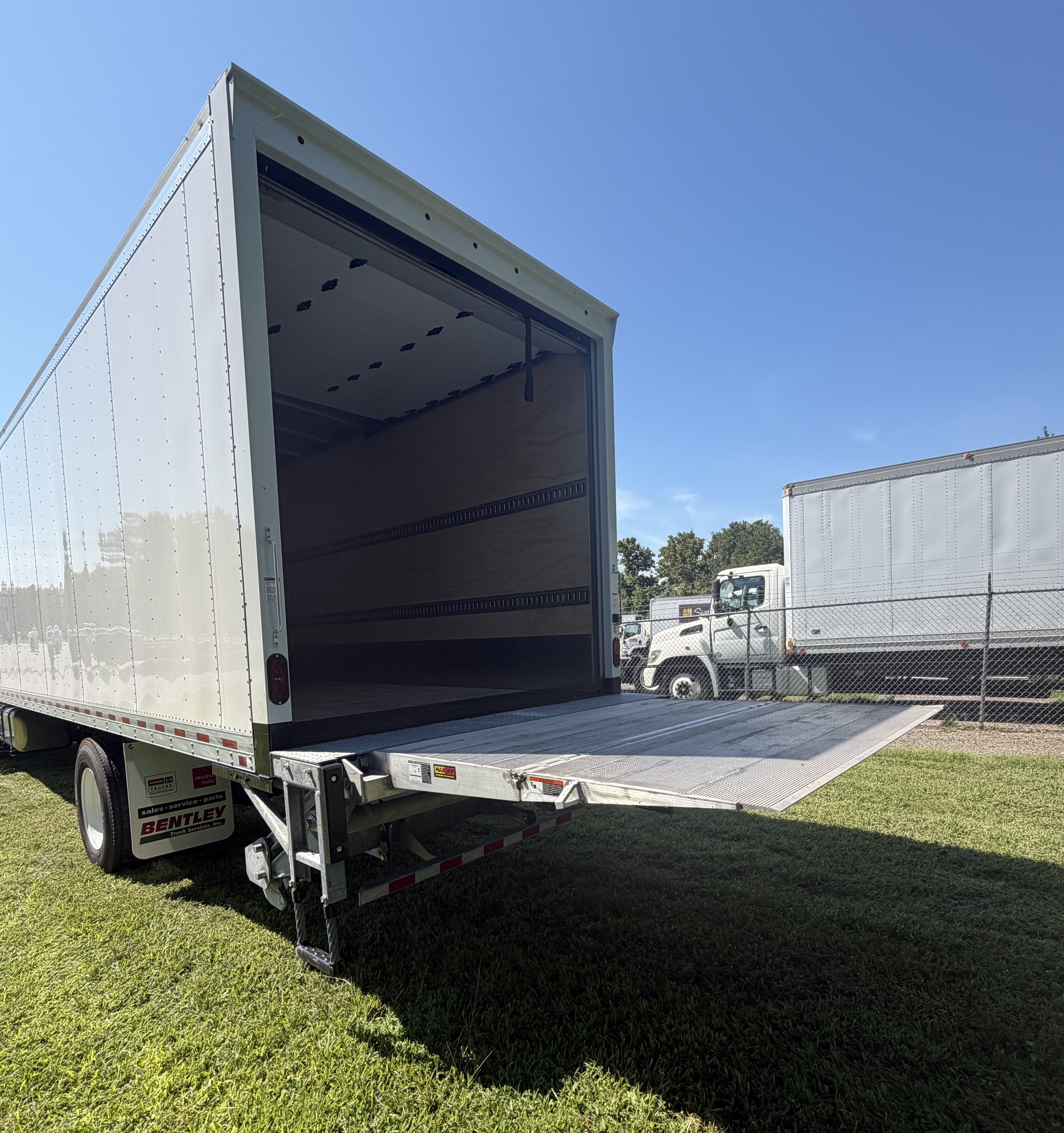 2026 Hino L6