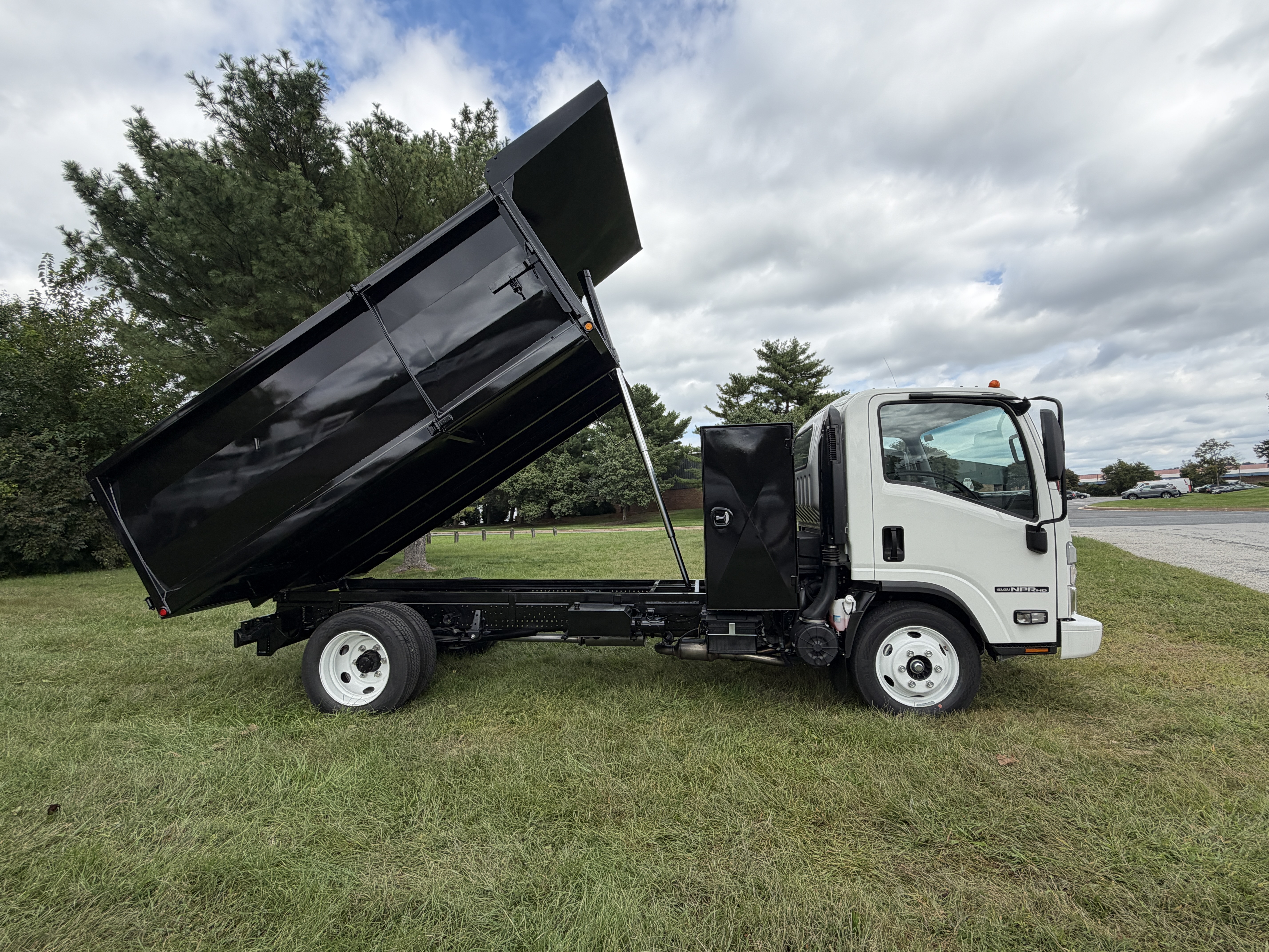 2026 Isuzu NPR HD GAS