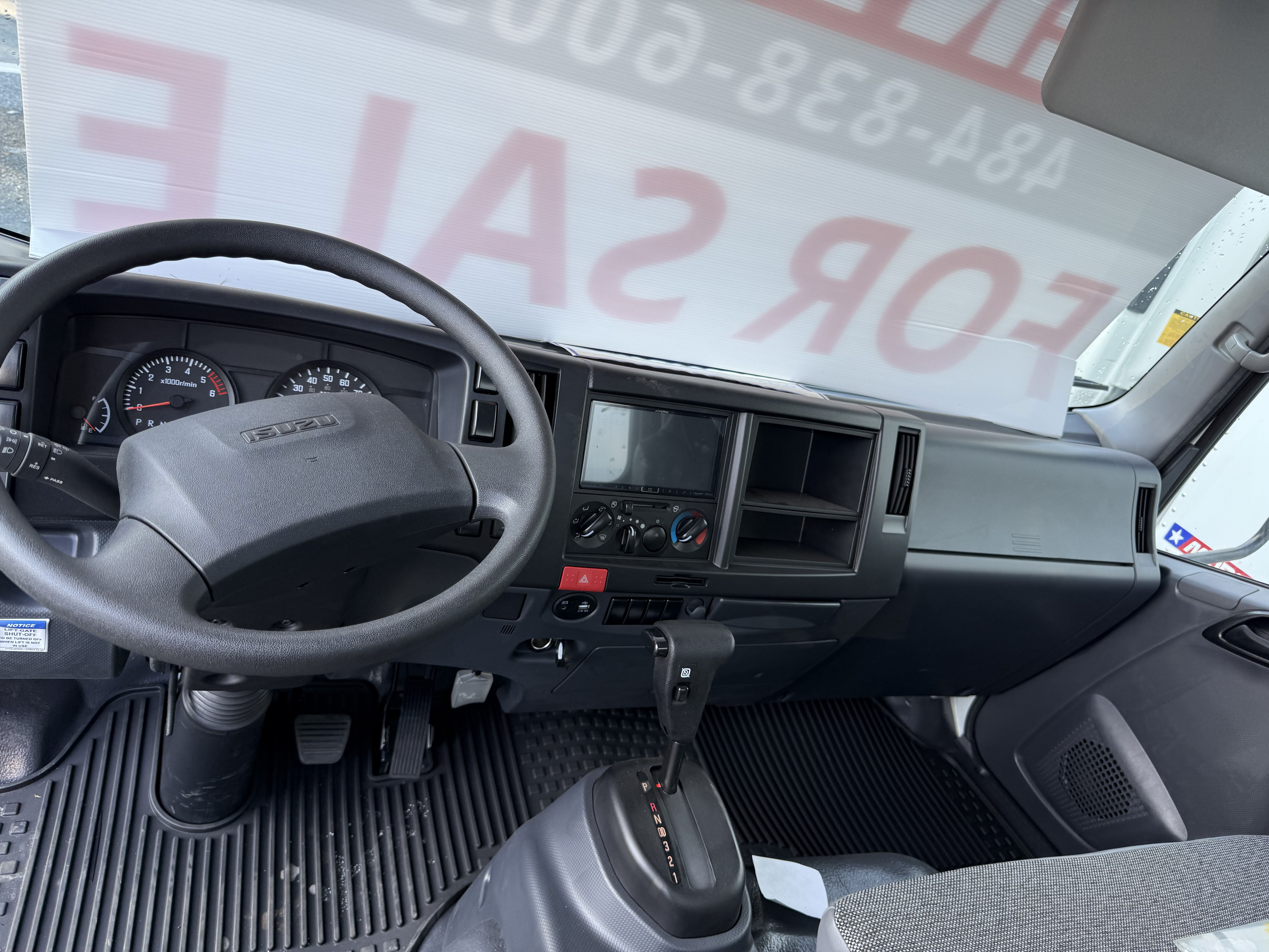 2025 Isuzu NRR GAS