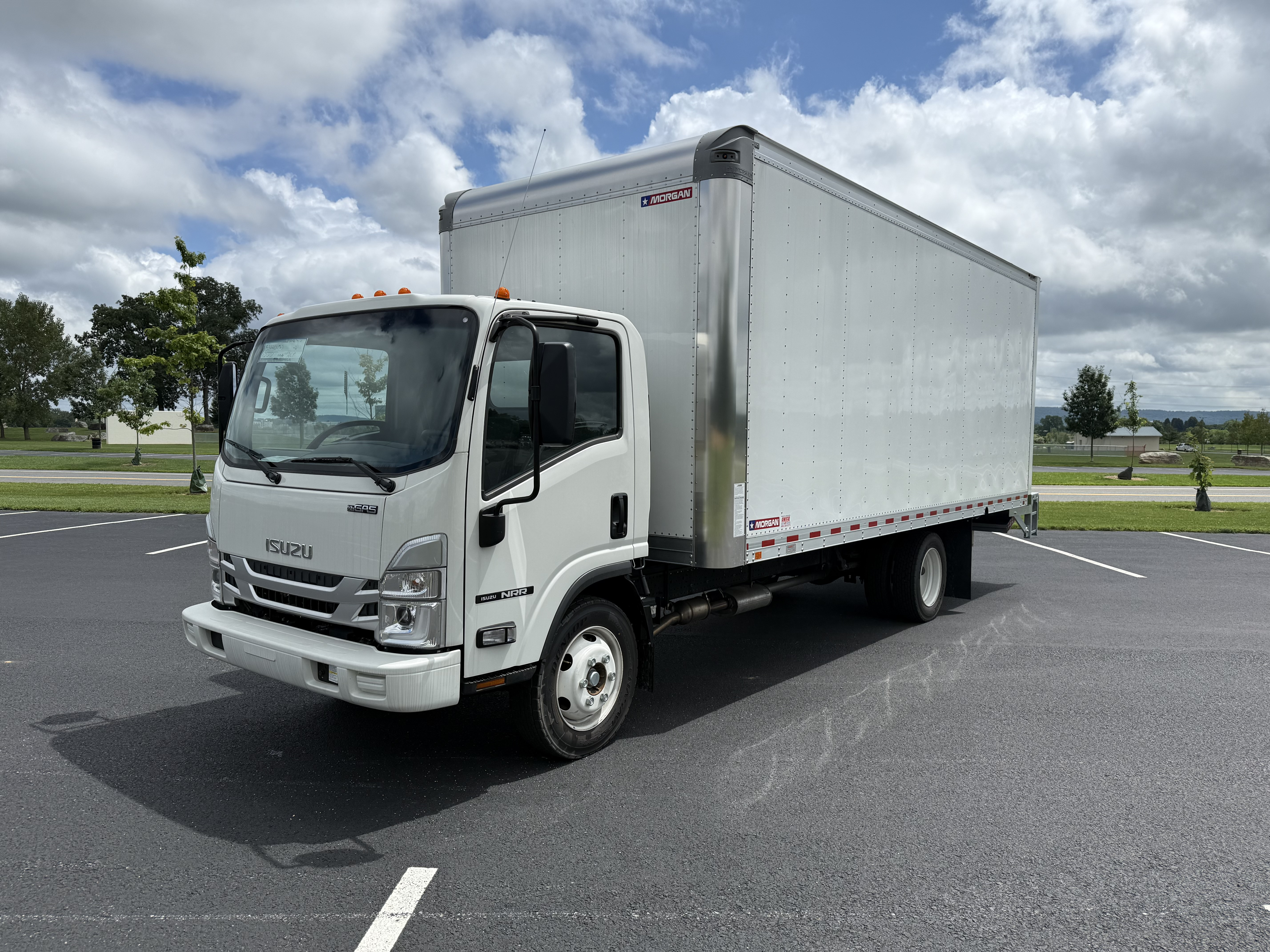 2025 Isuzu NRR Gas