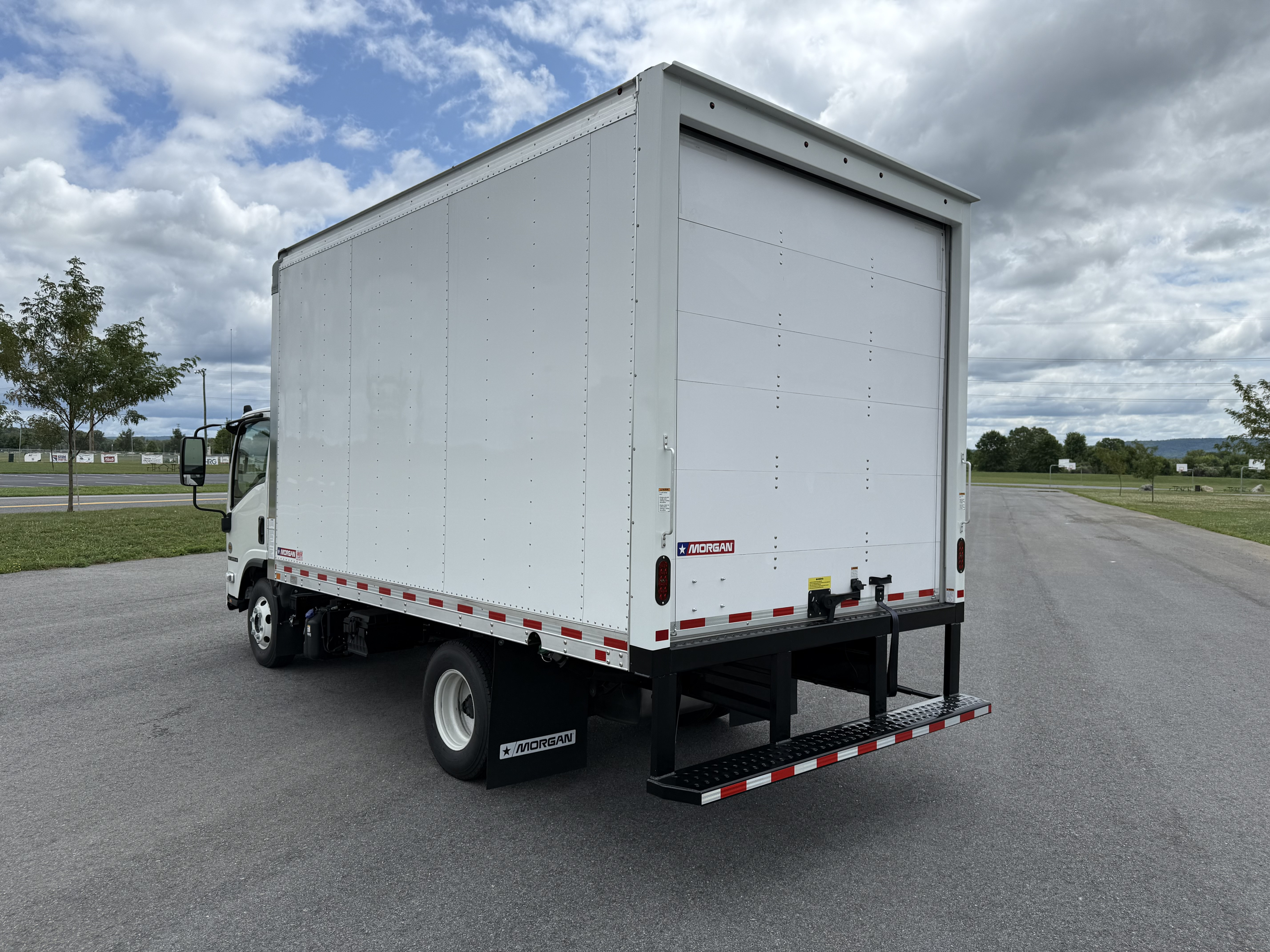 2026 Isuzu NPR HD