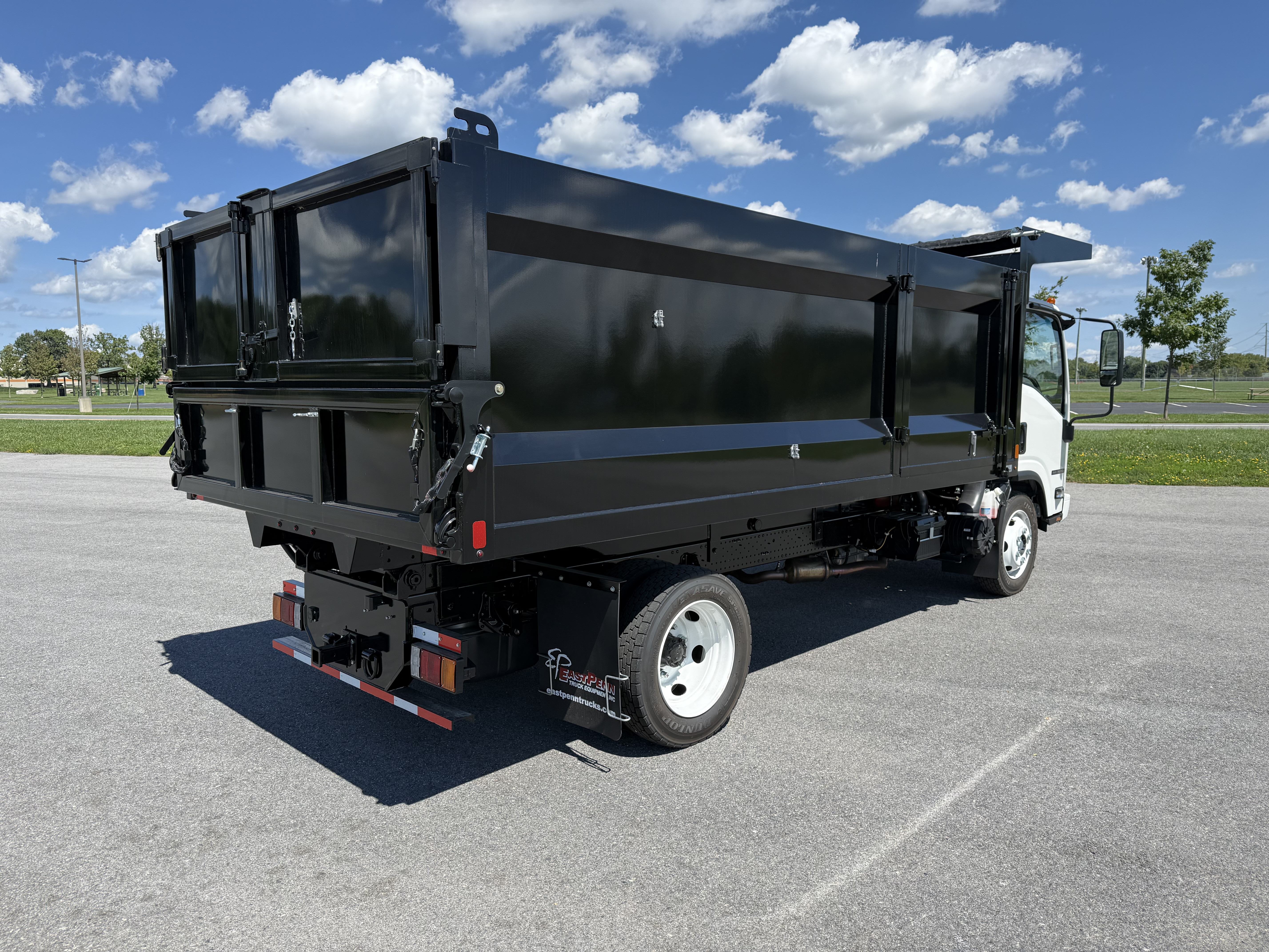 2026 Isuzu NRR GAS