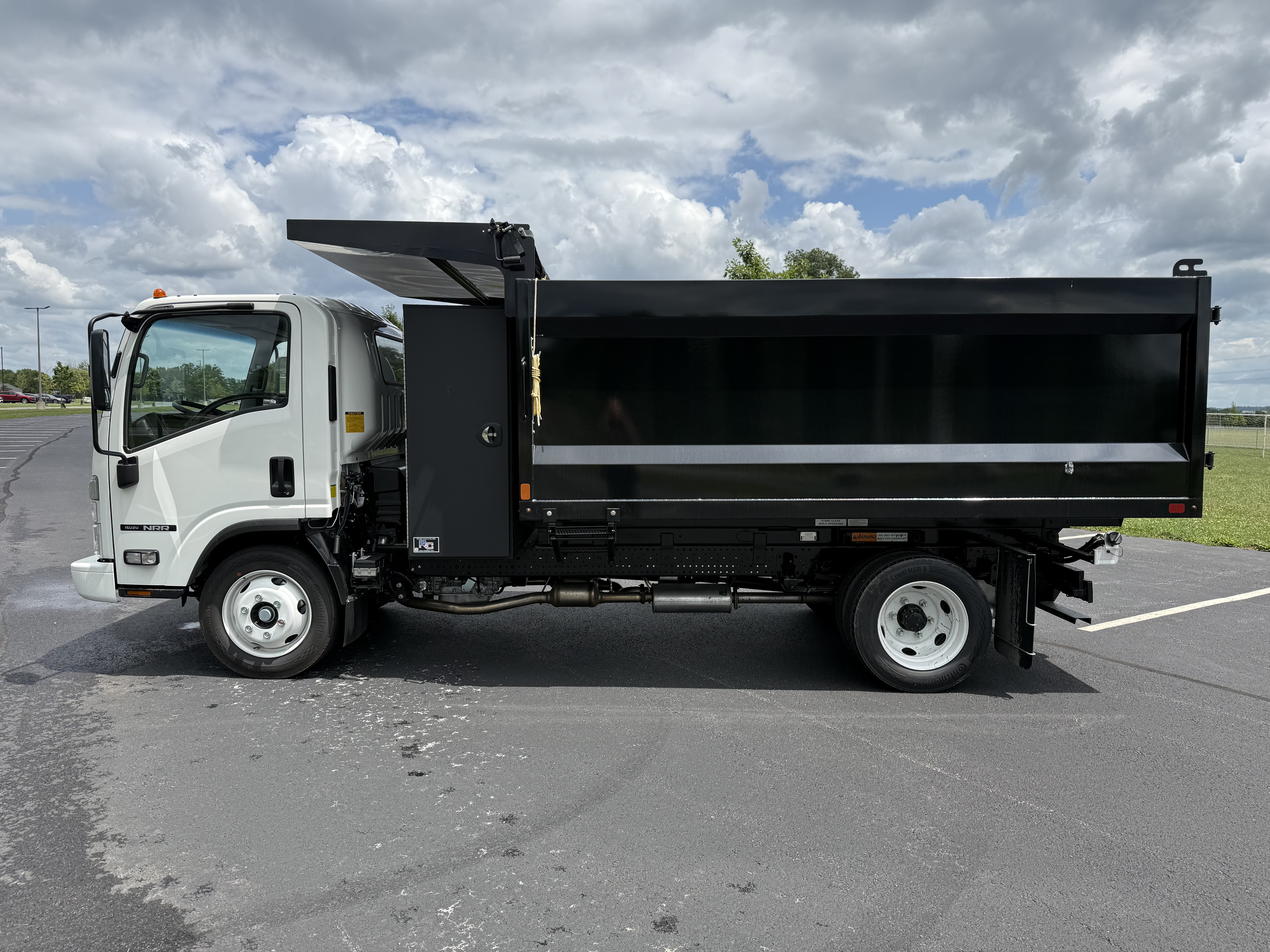 2026 Isuzu NRR Gas