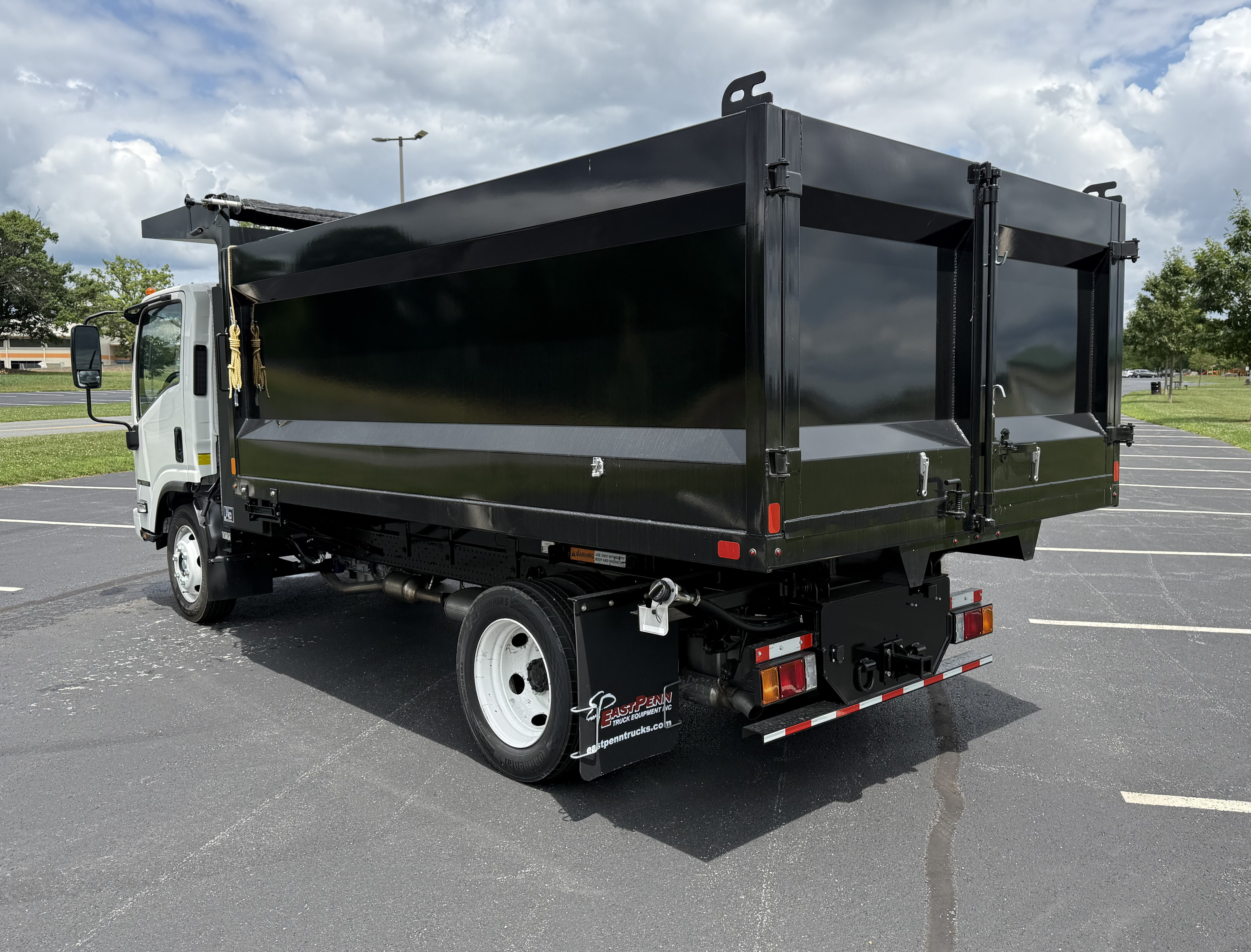 2026 Isuzu NRR Gas