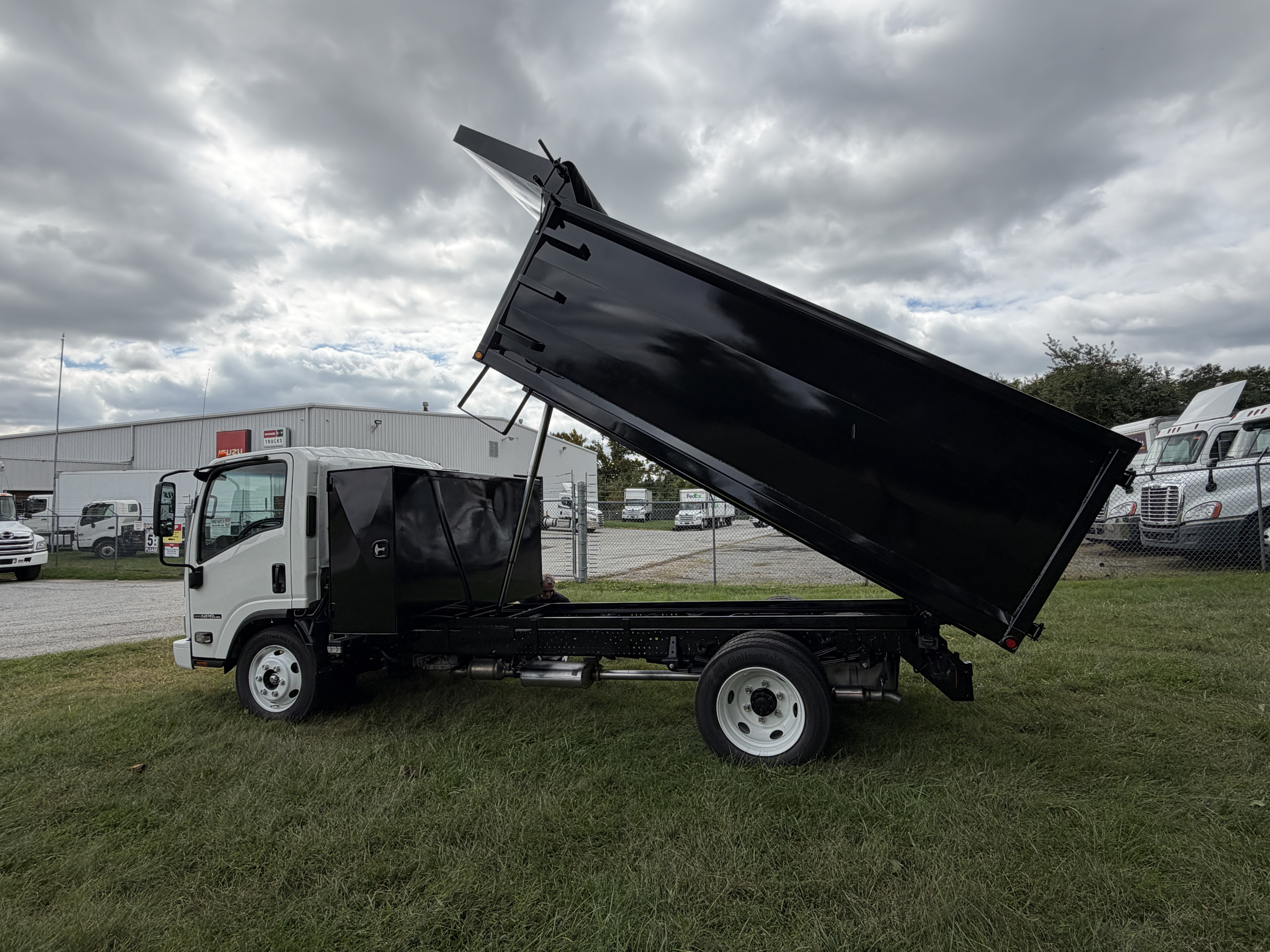 2026 Isuzu NPR HD GAS