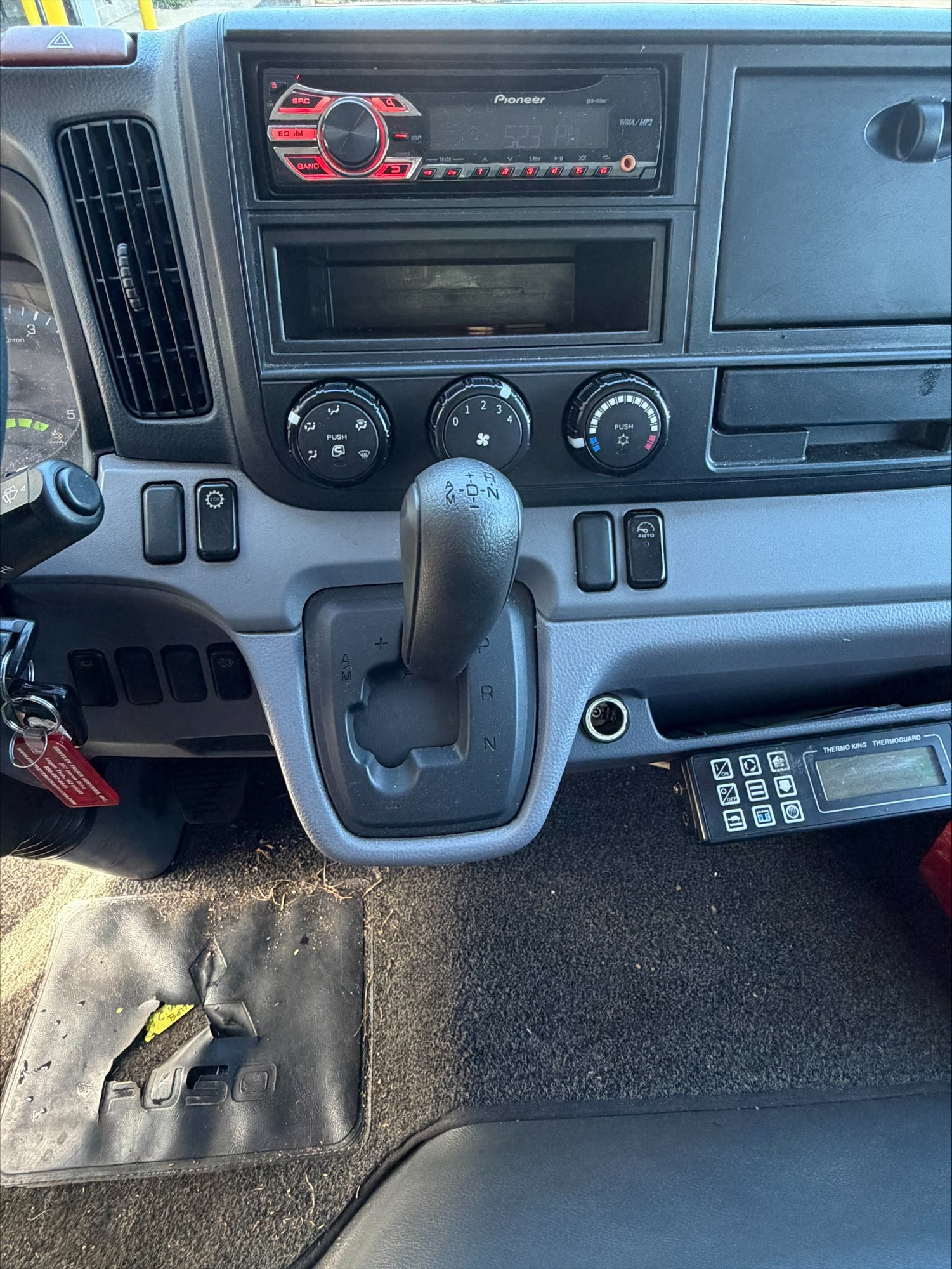 2015 Mitsubishi FE160