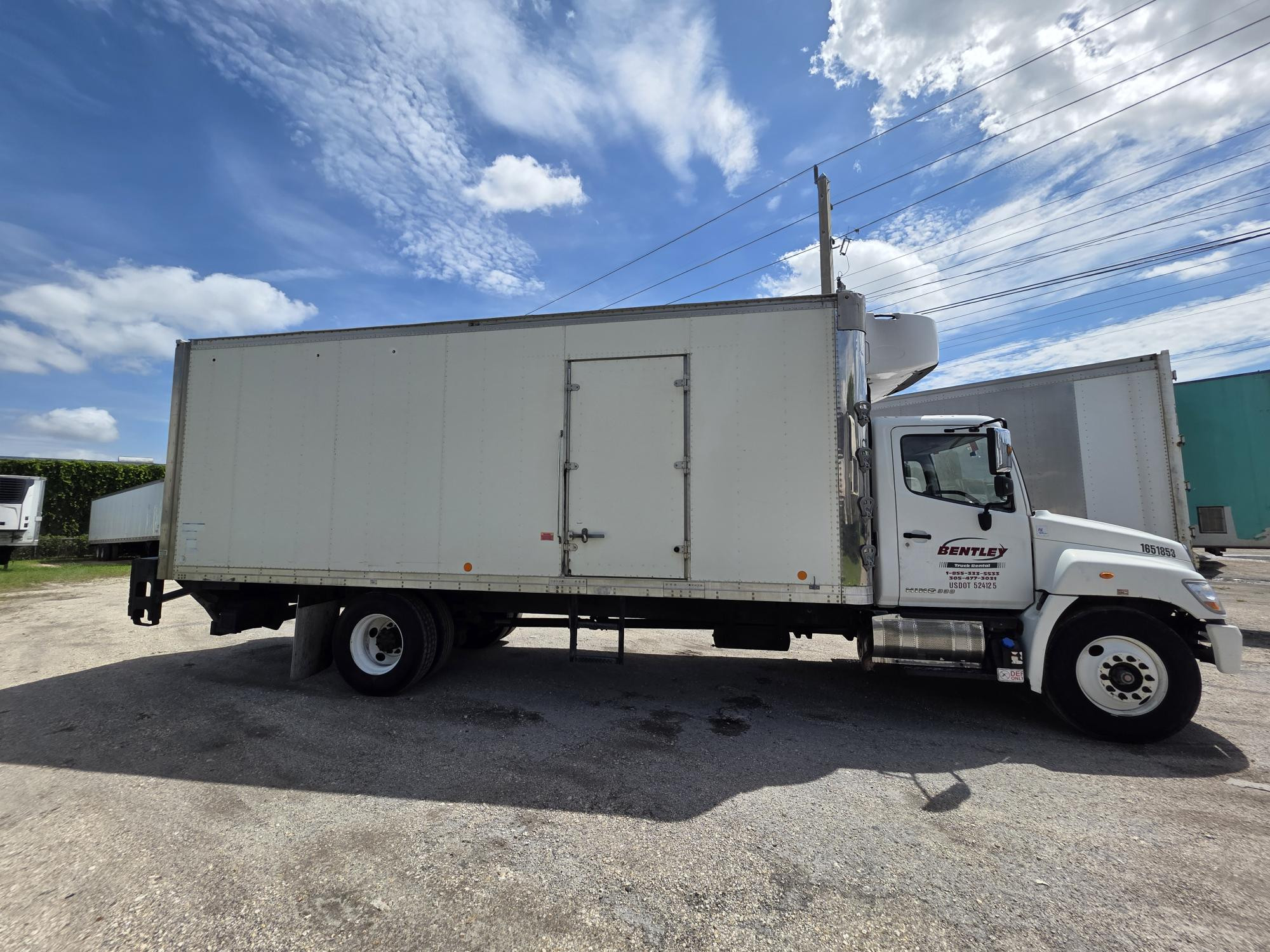 2016 Hino 338D