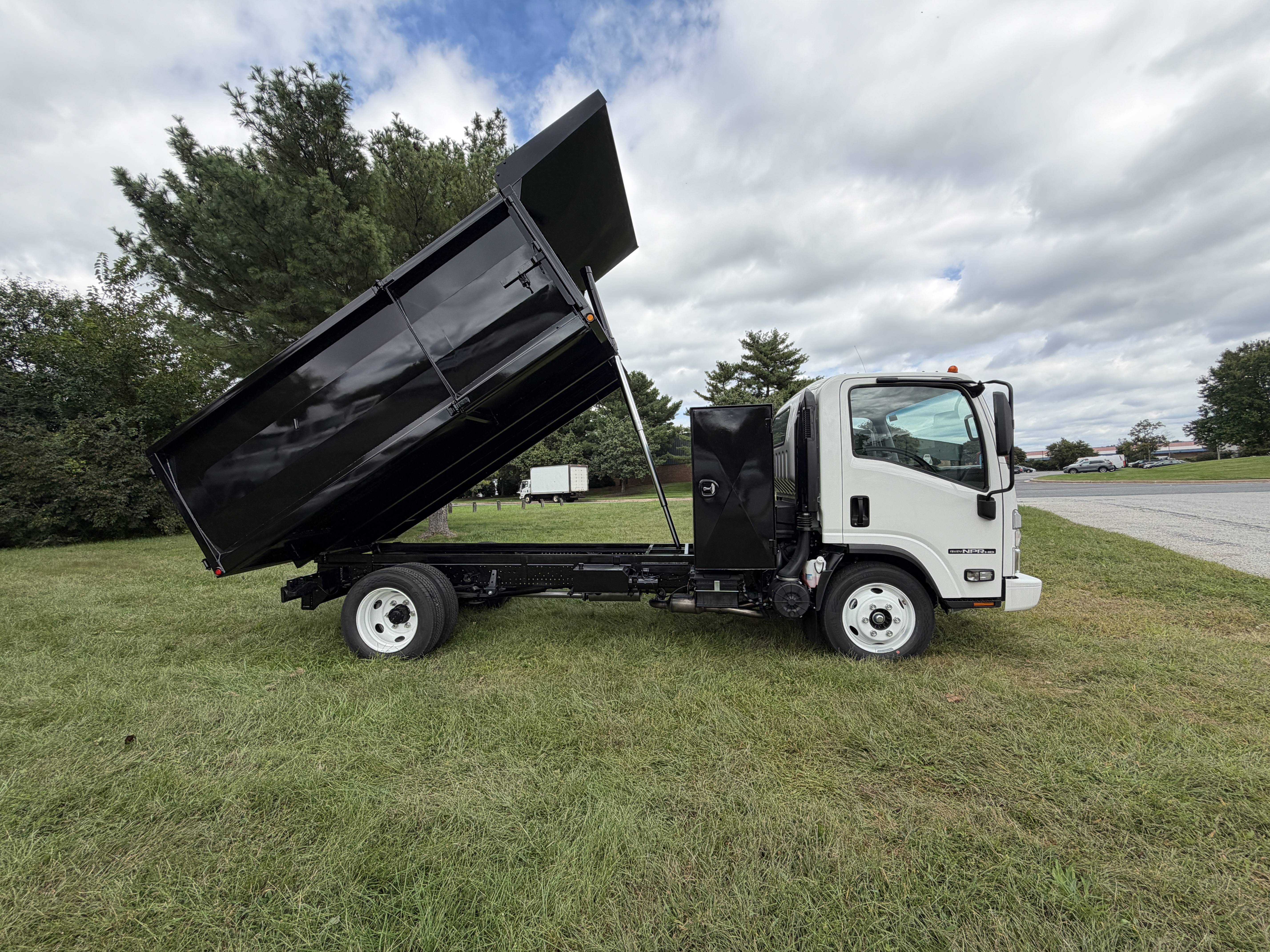 2026 Isuzu NPR HD GAS