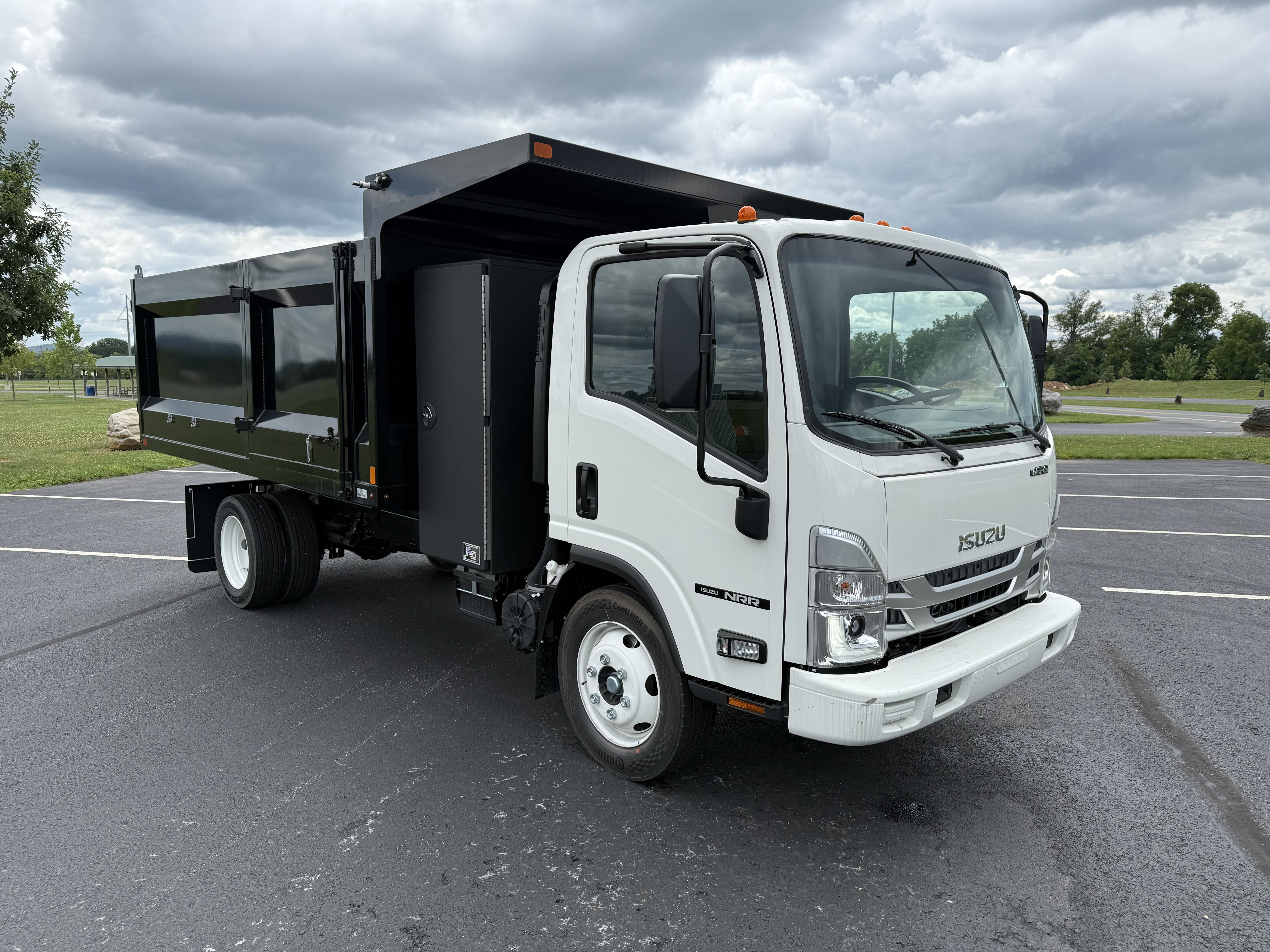 2026 Isuzu NRR Gas