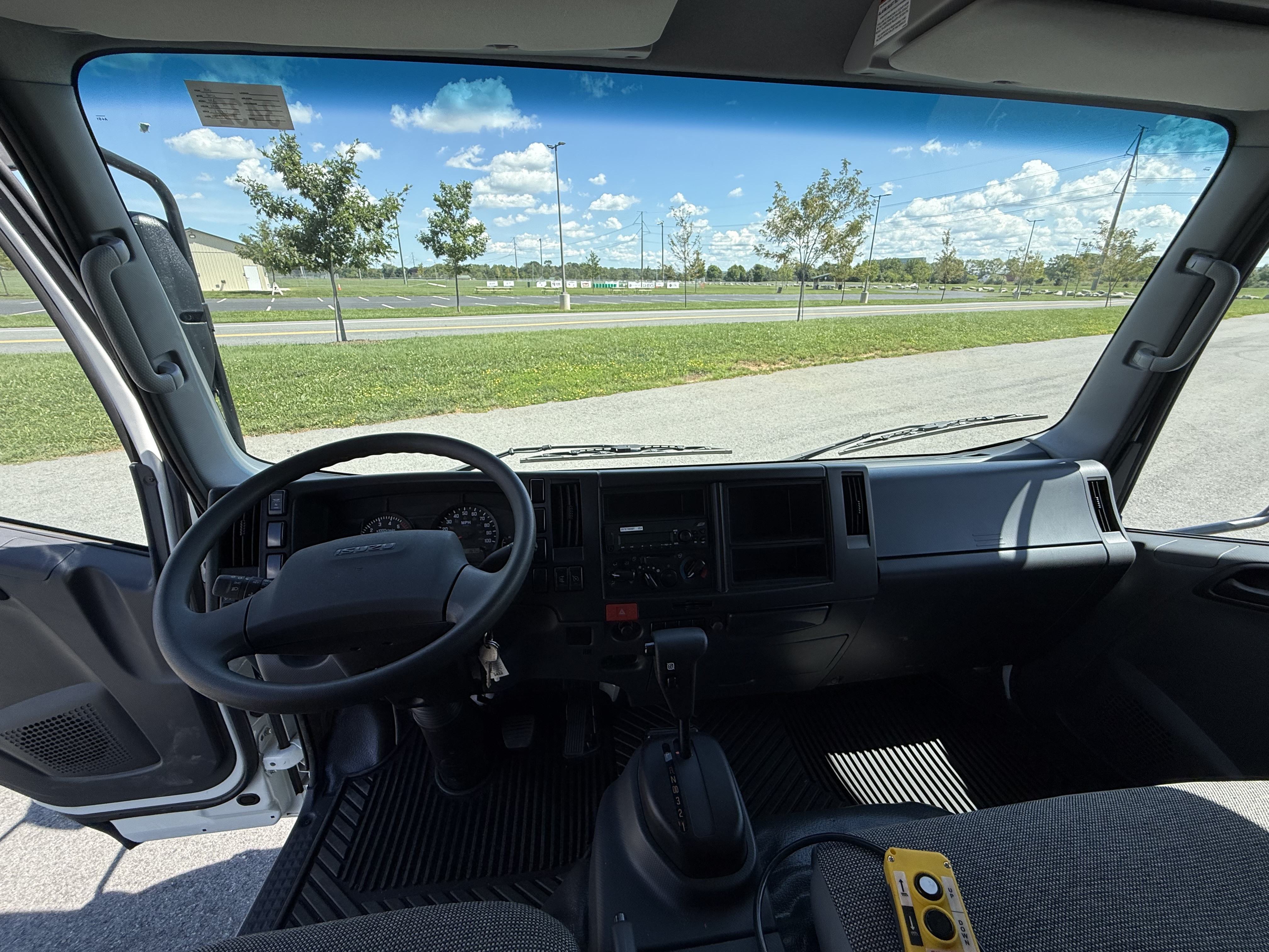 2026 Isuzu NRR GAS