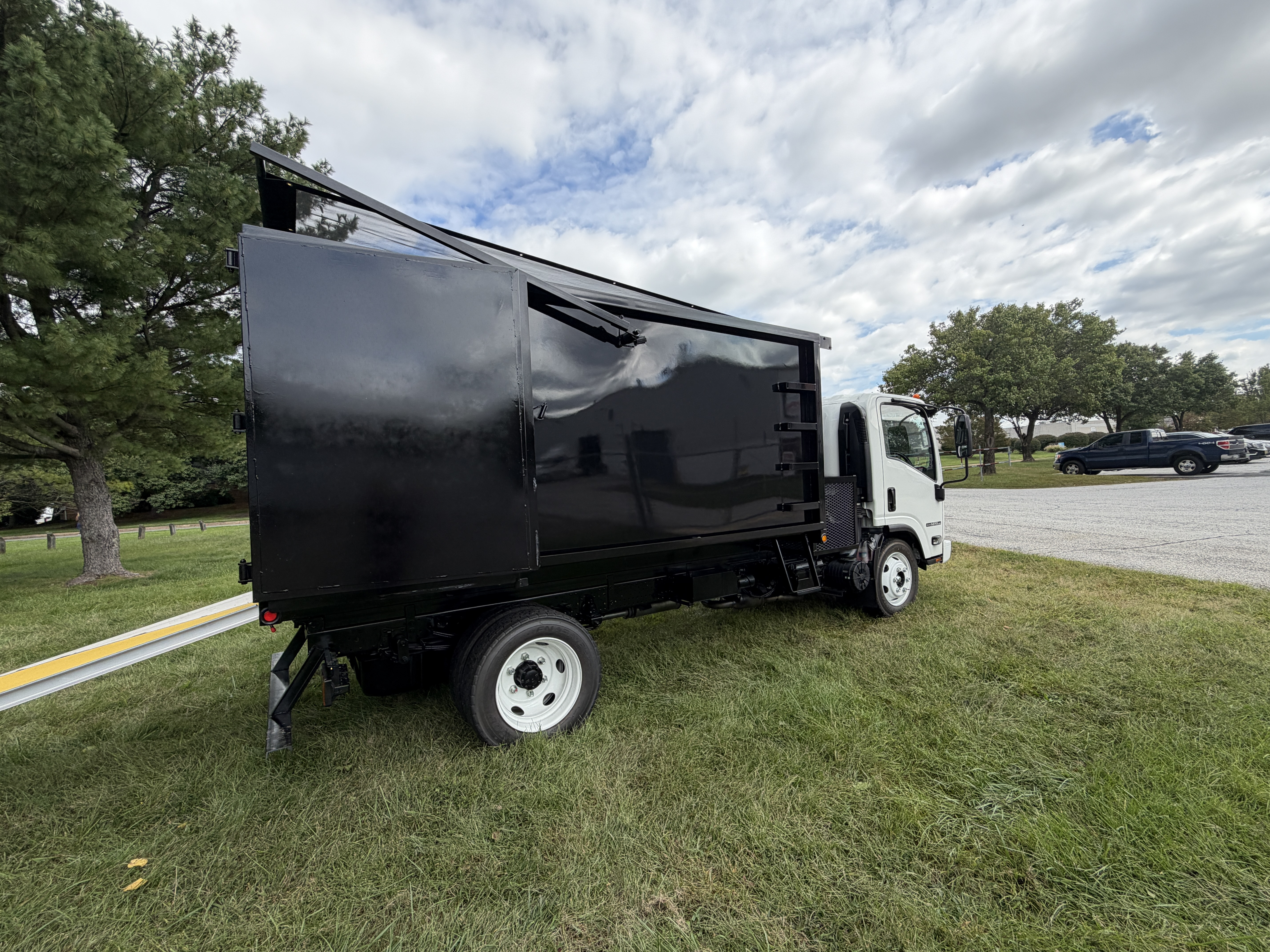 2026 Isuzu NPR HD GAS