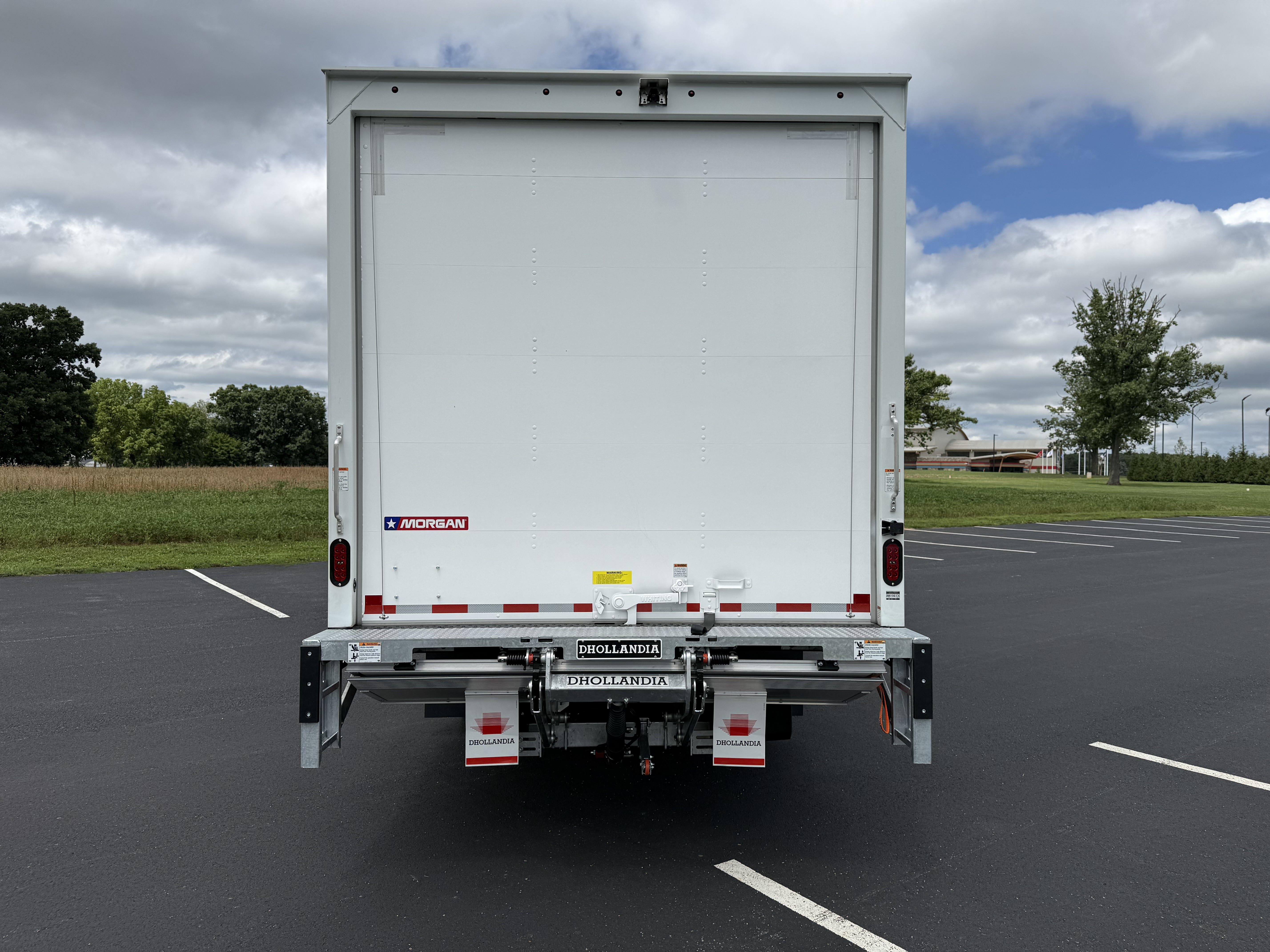 2025 Isuzu NRR Gas