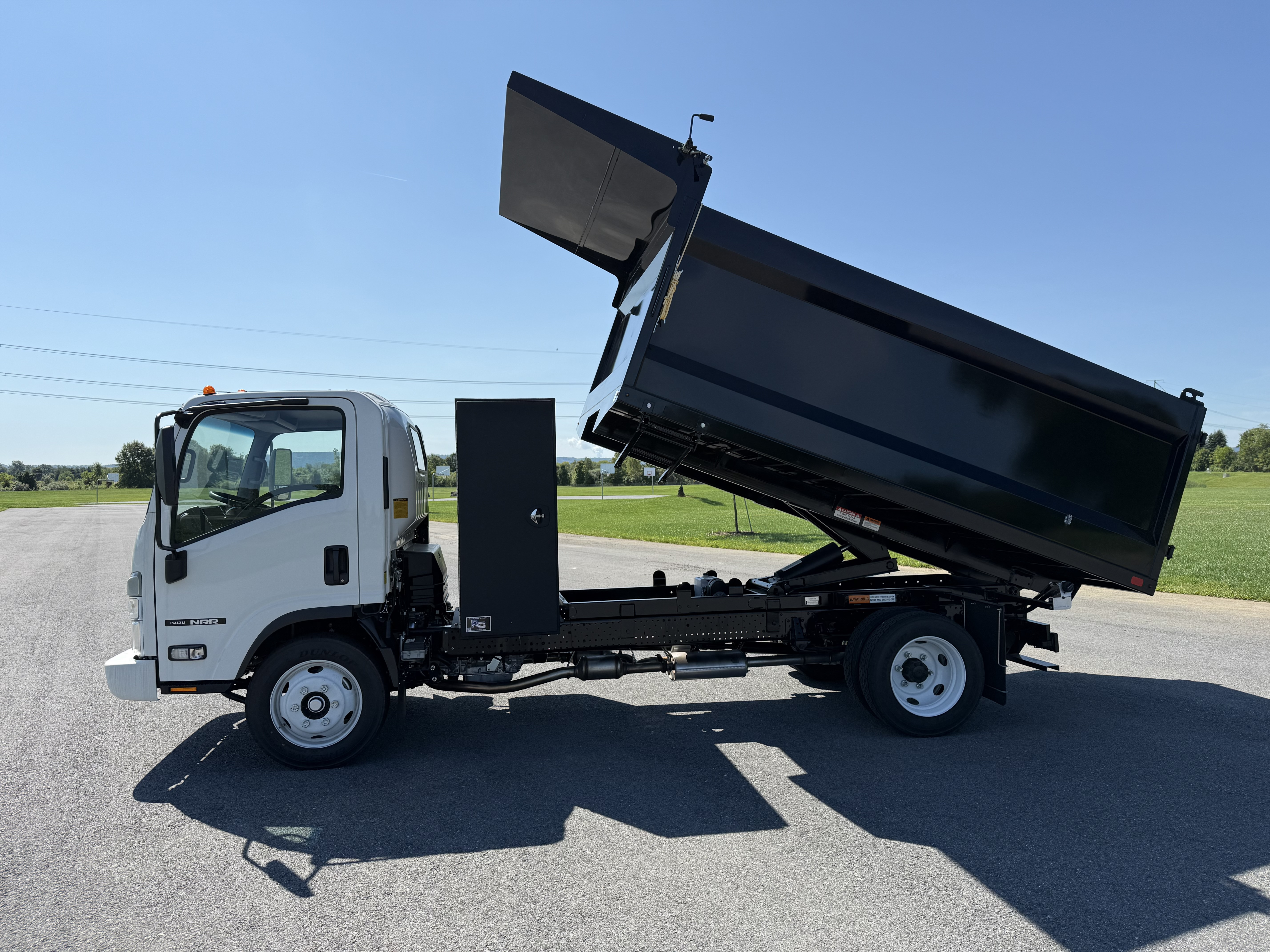 Photo of 2026 Isuzu NRR Gas