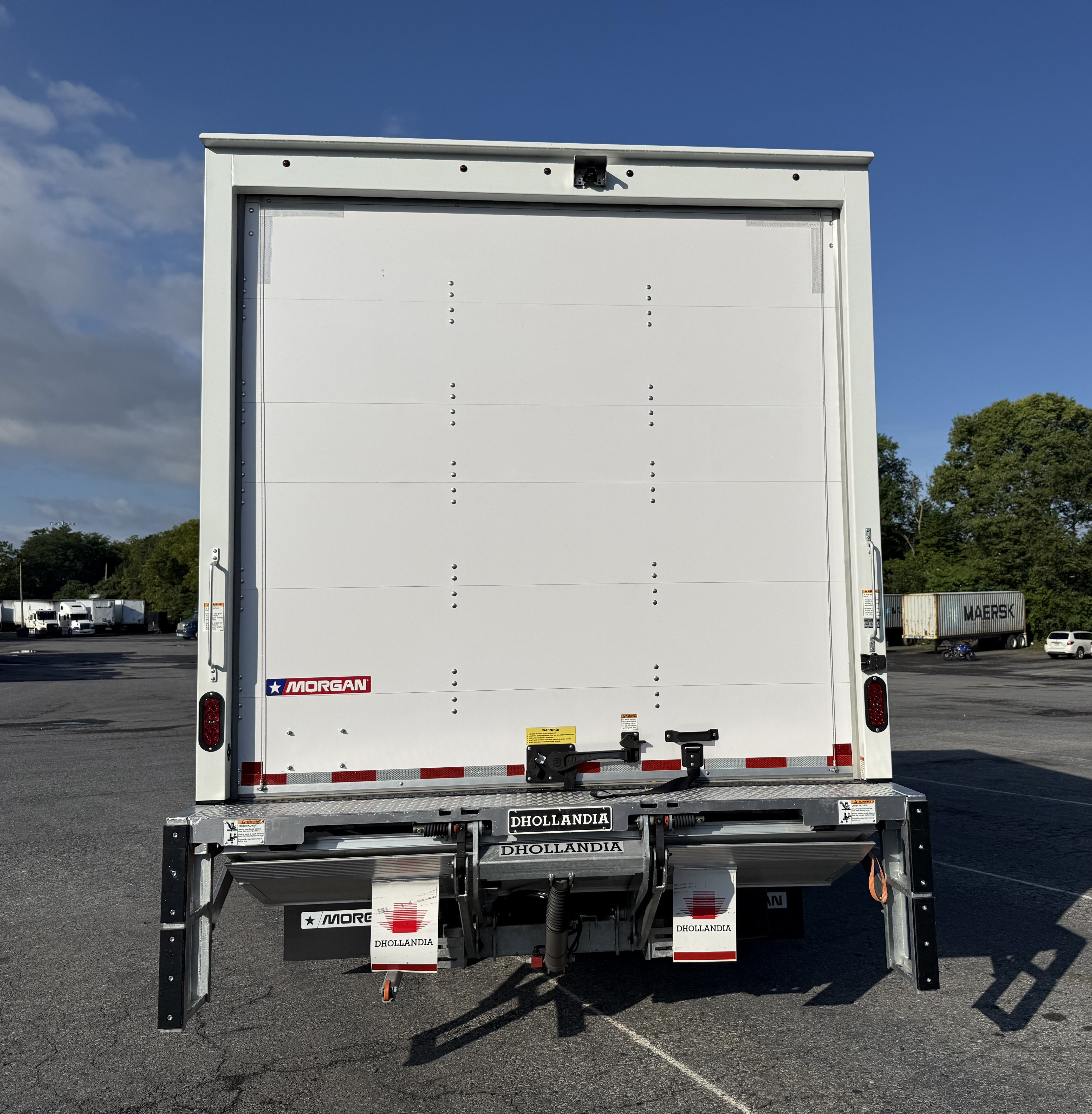2025 Isuzu NRR GAS