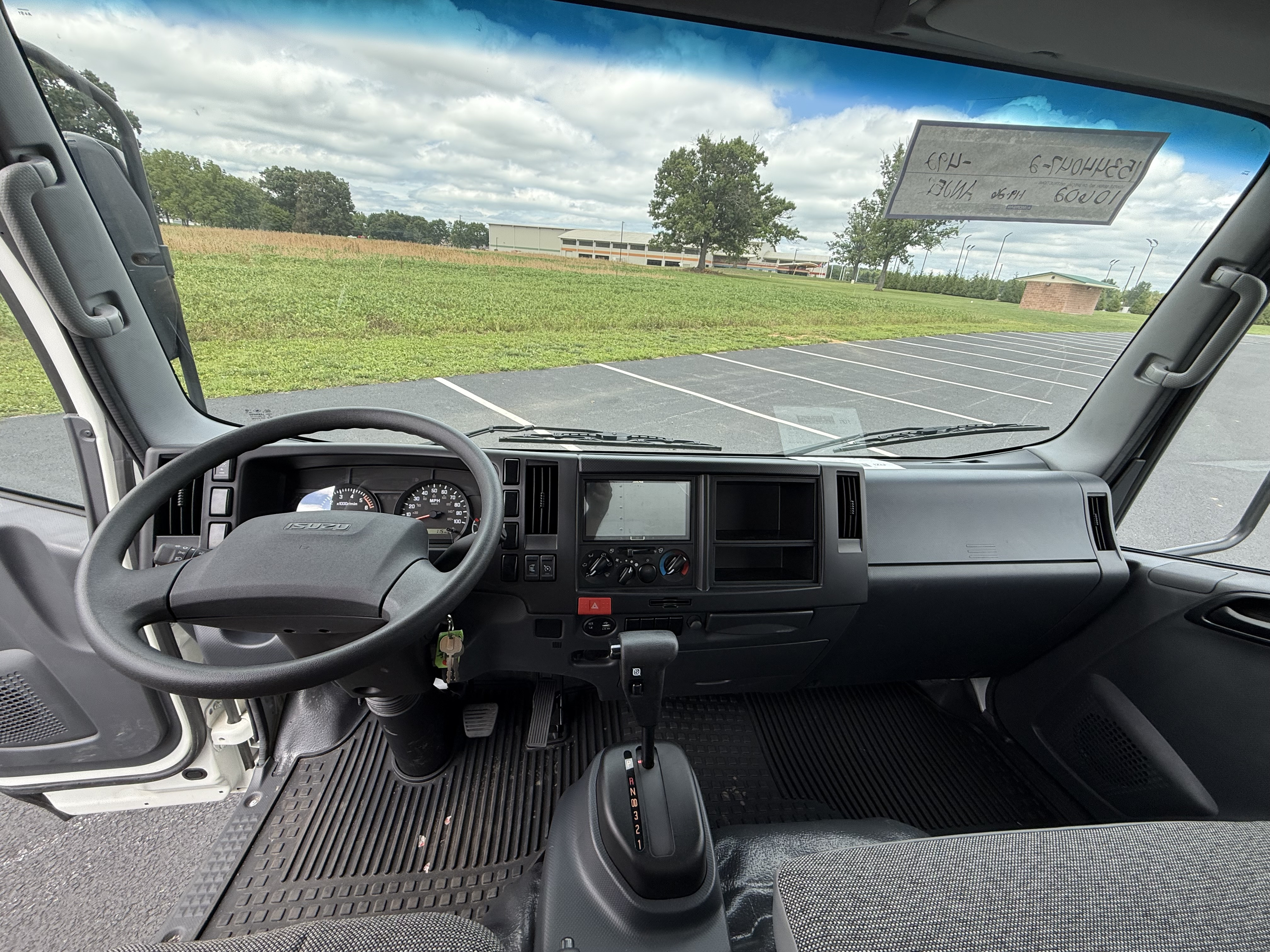 2025 Isuzu NRR Gas