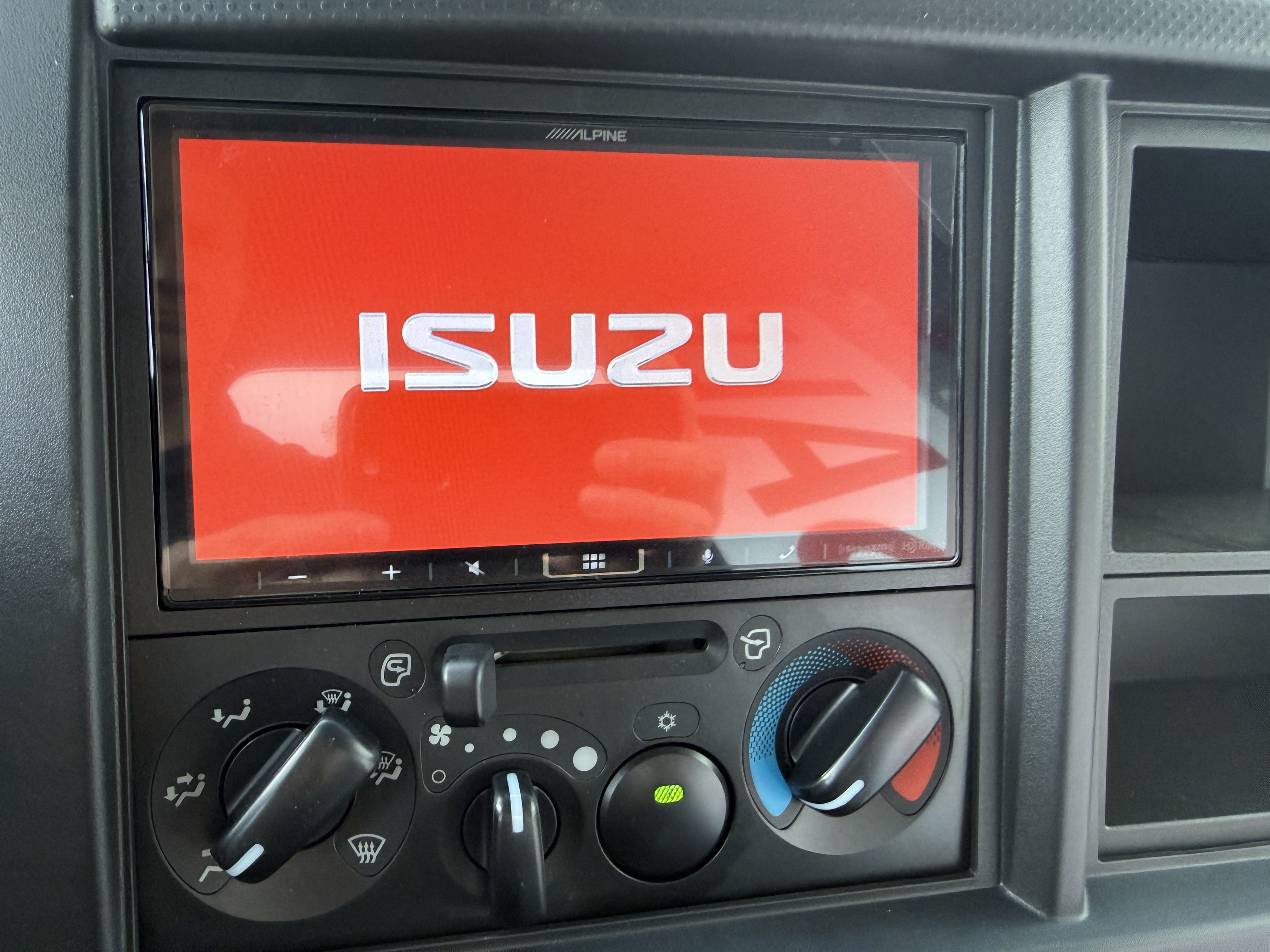 2025 Isuzu NRR GAS