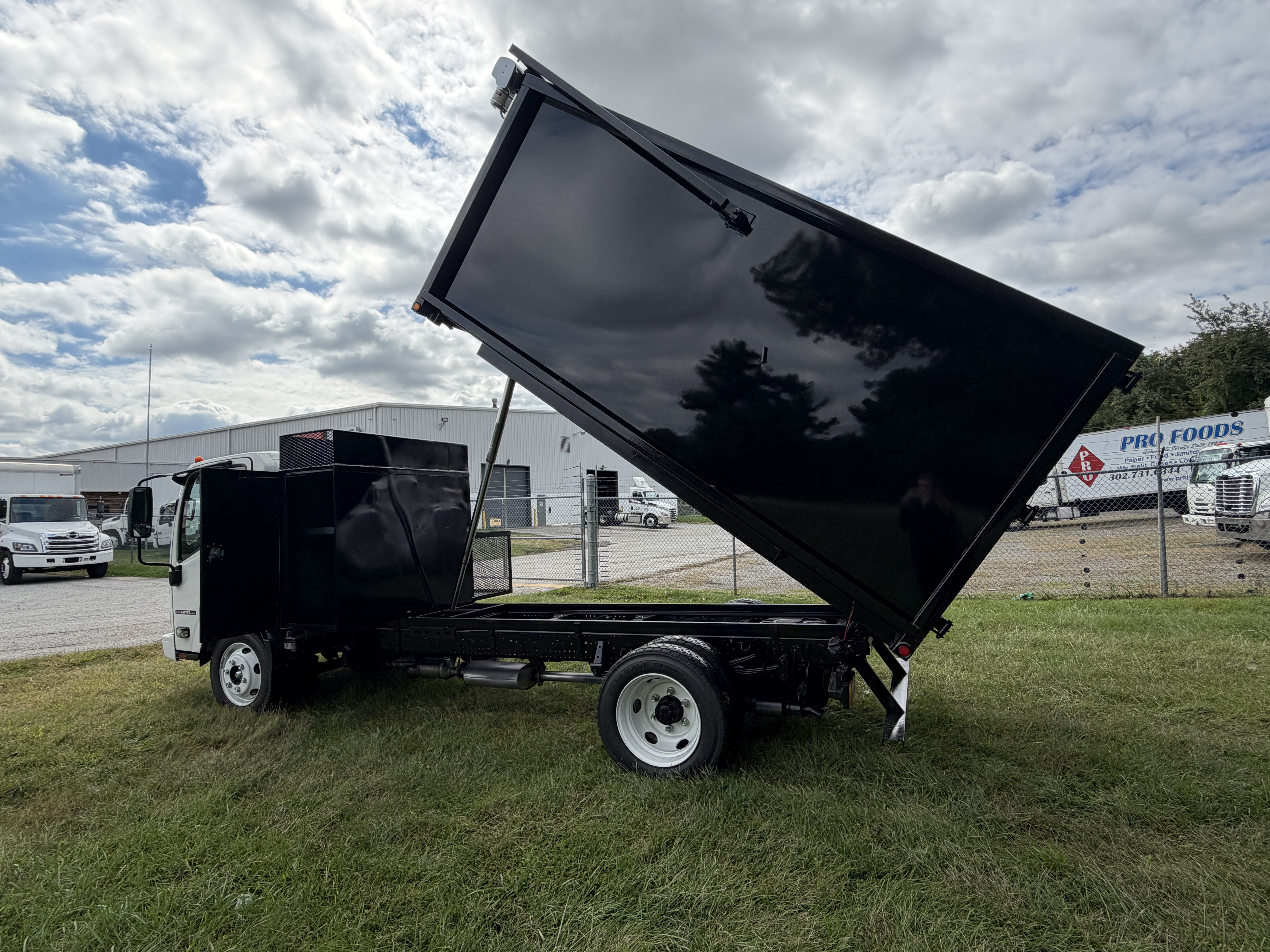 2026 Isuzu NPR HD GAS