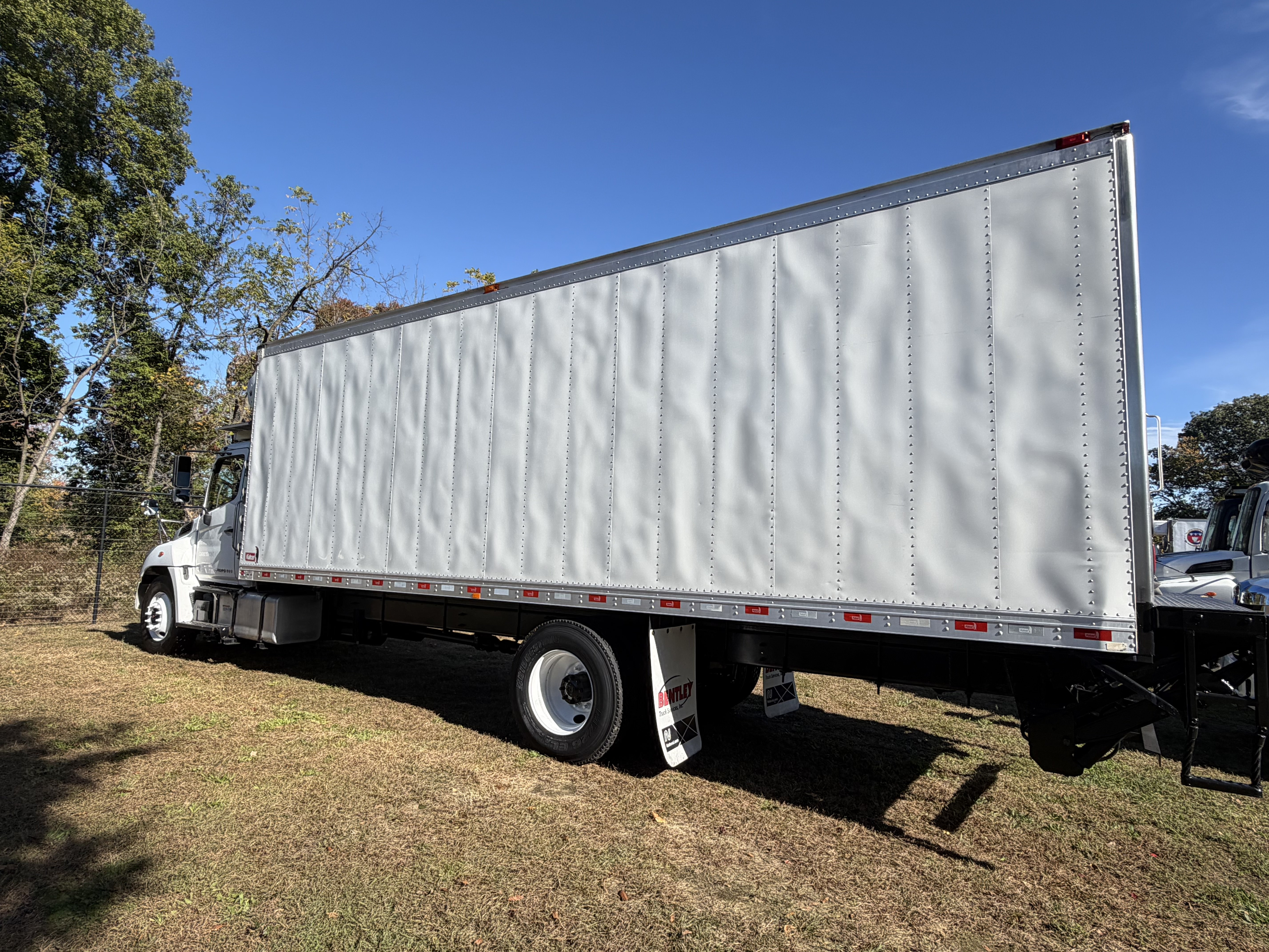 2020 Hino 338D