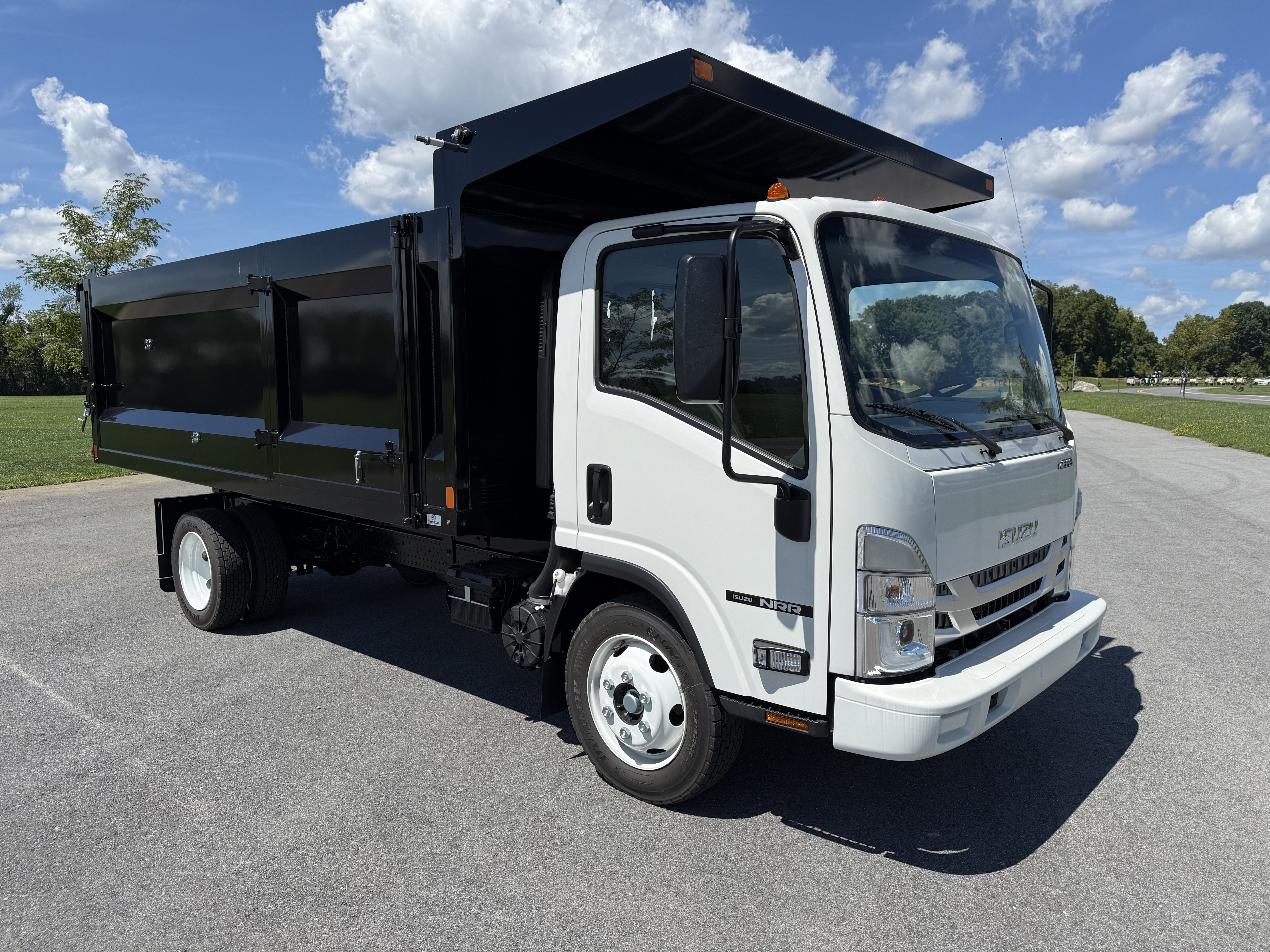 2026 Isuzu NRR GAS