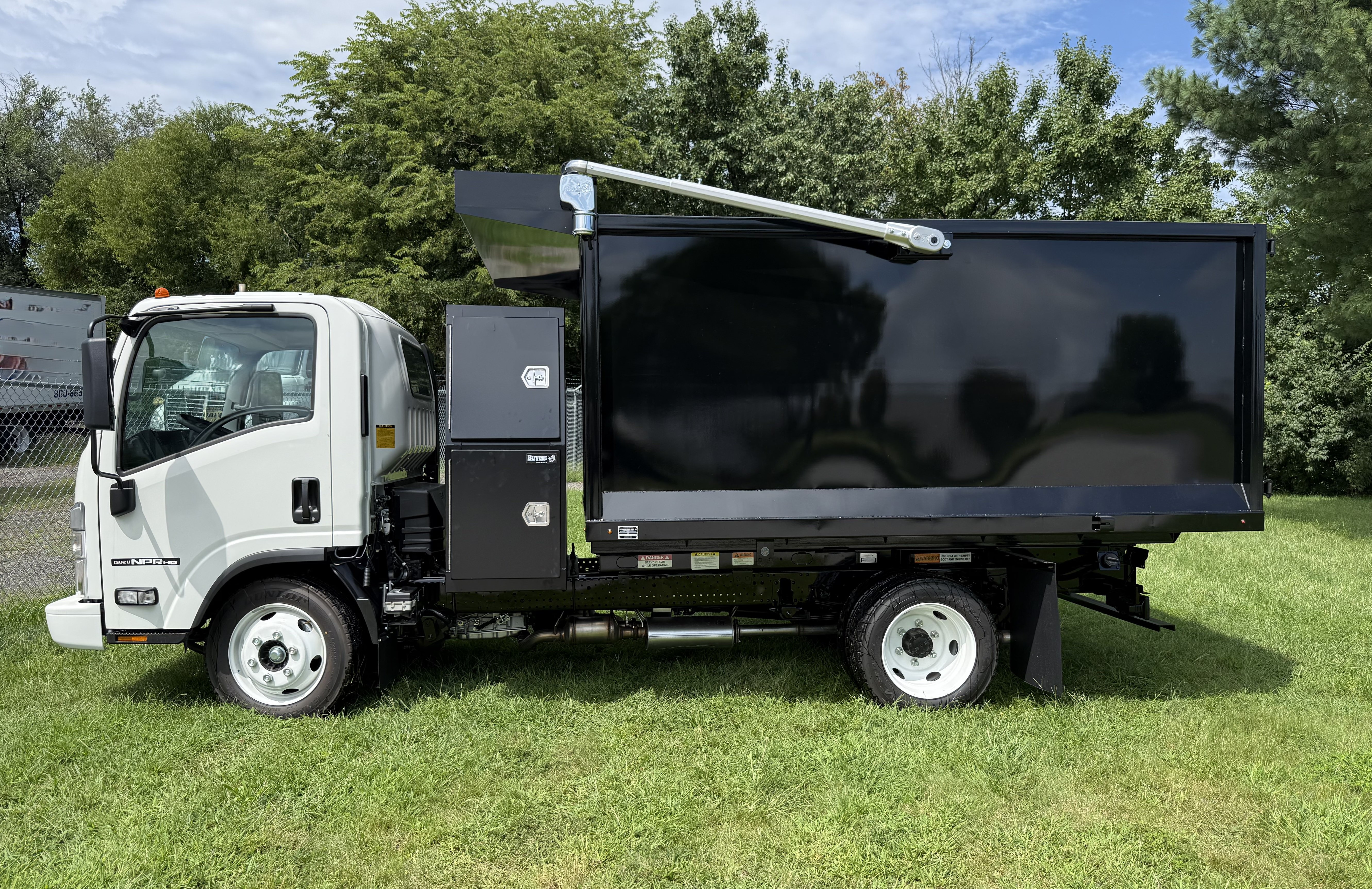 2027 Isuzu NPR HD GAS