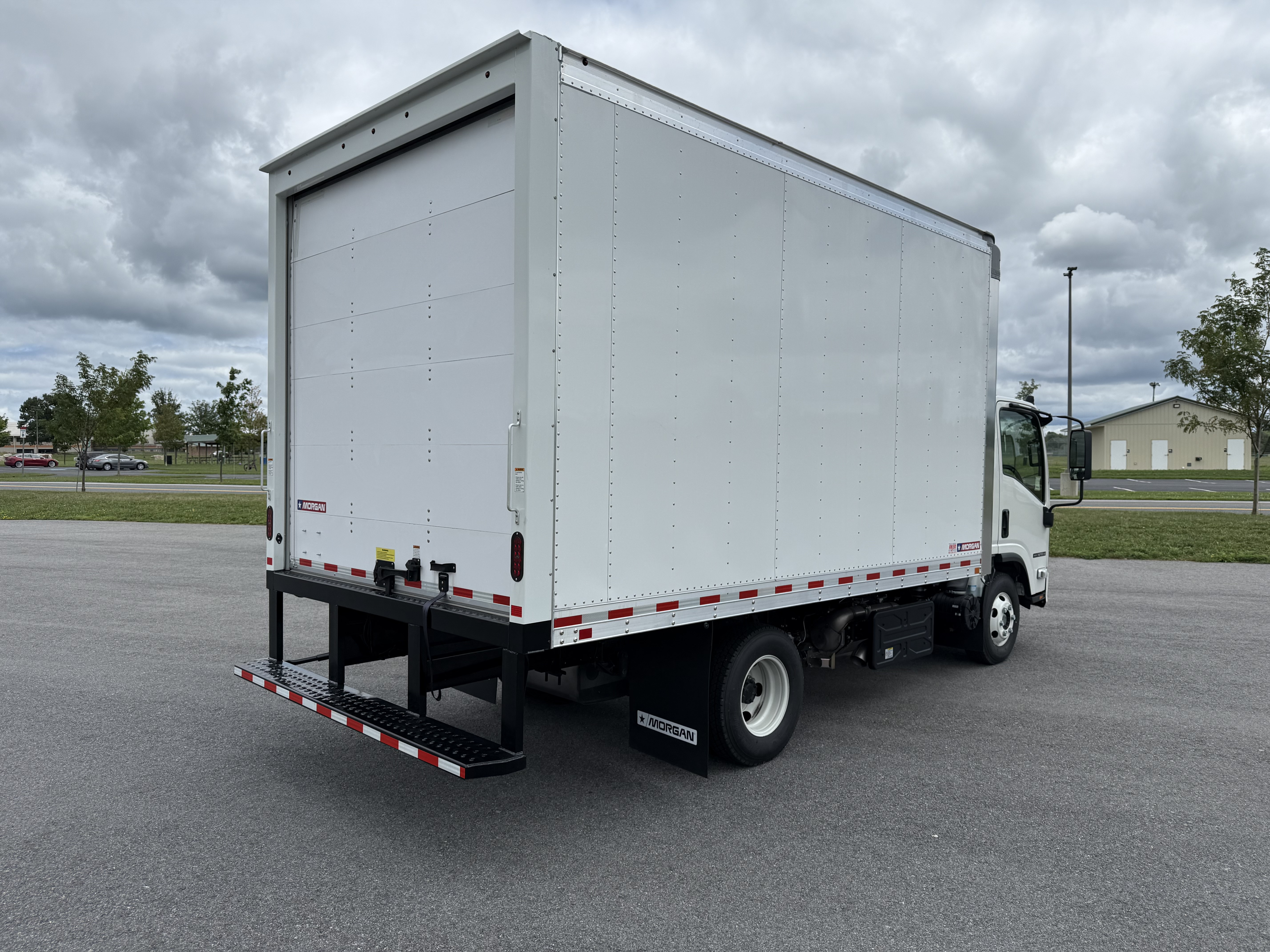 2026 Isuzu NPR HD