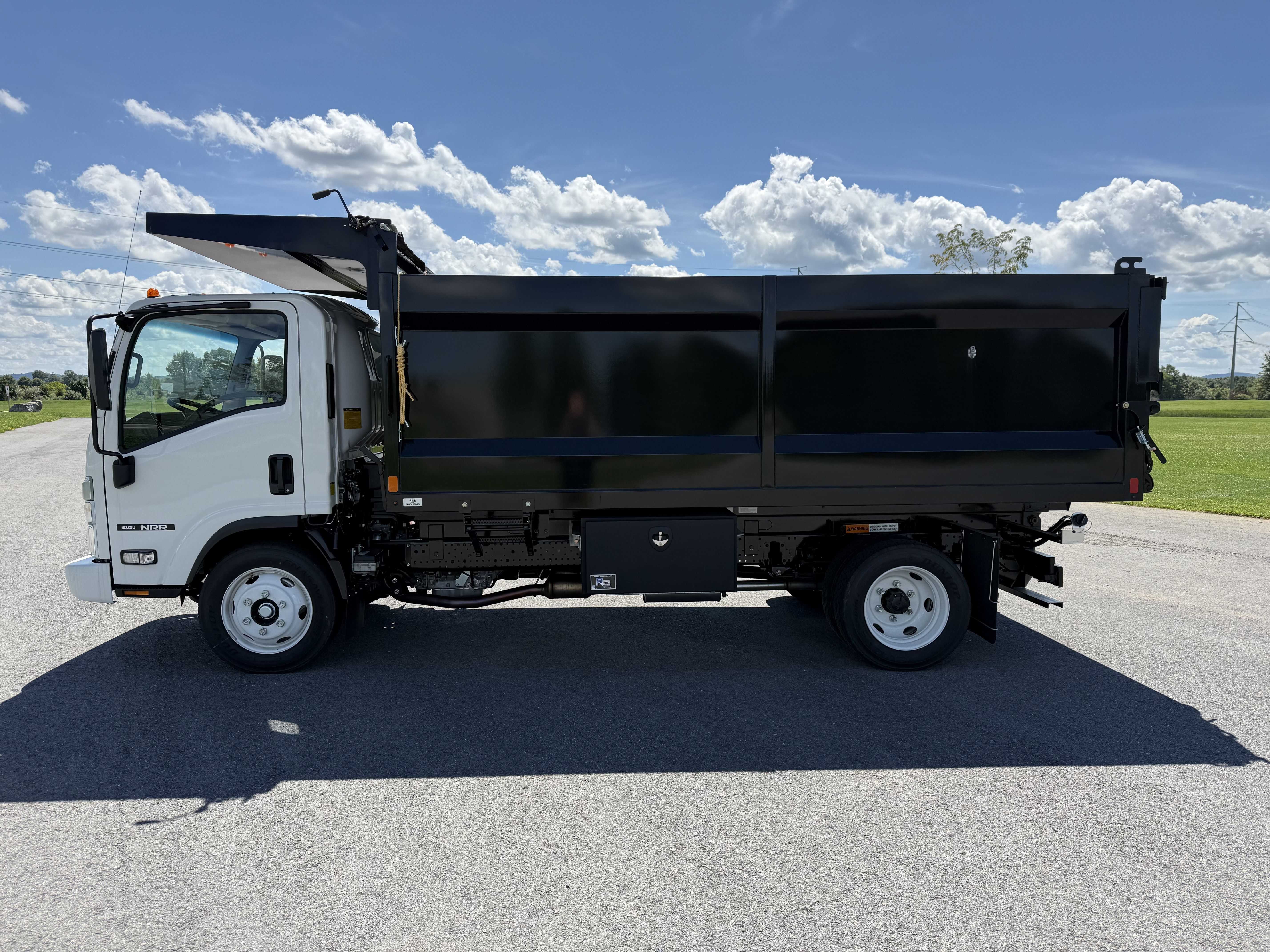 2026 Isuzu NRR GAS