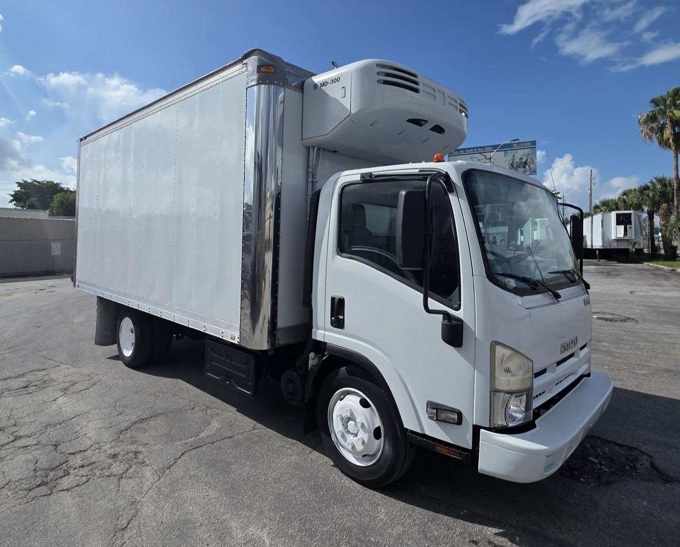 2011 Isuzu nrr