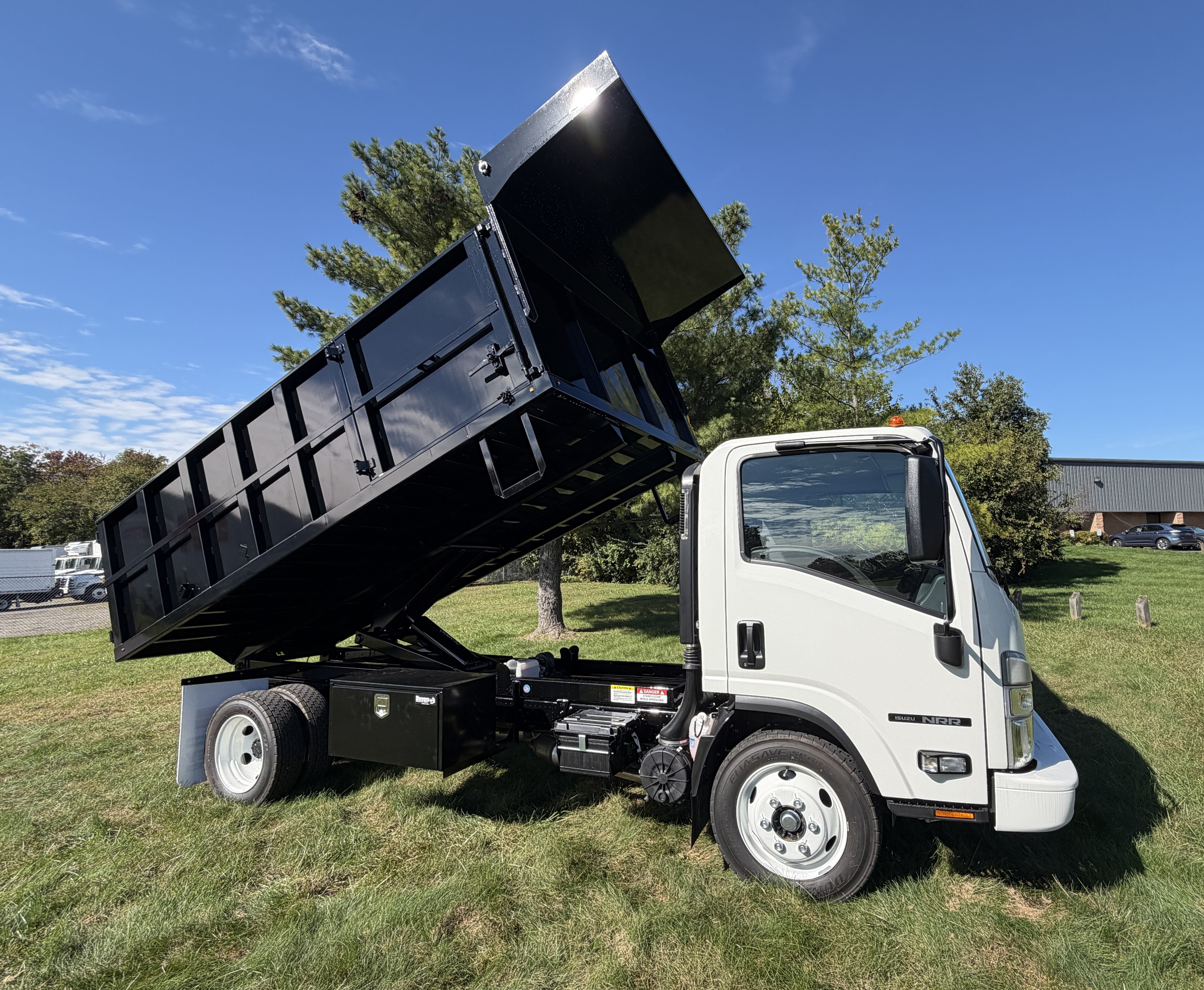 Photo of 2026 Isuzu NRR Gas
