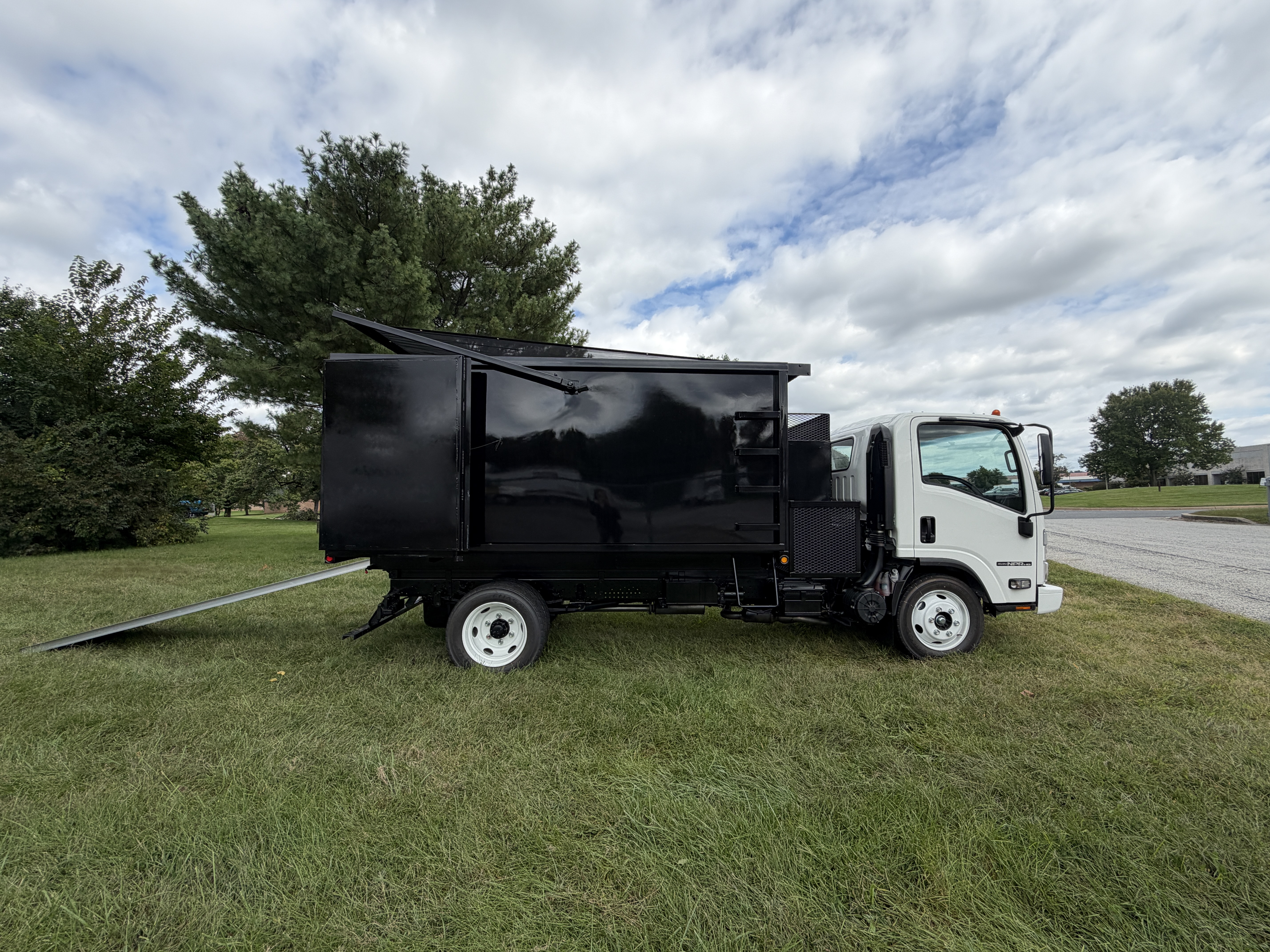 2026 Isuzu NPR HD GAS