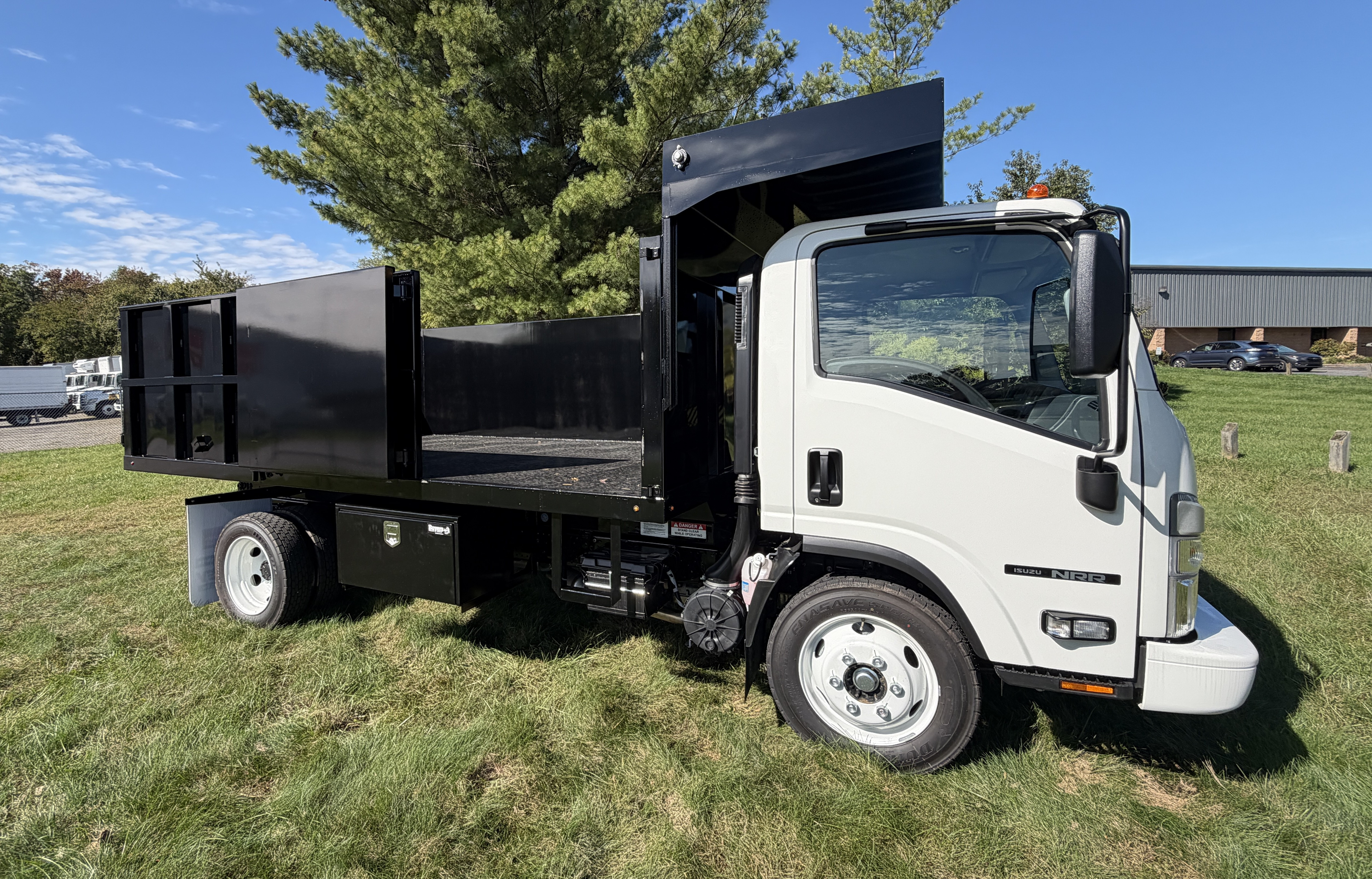 2026 Isuzu NRR GAS