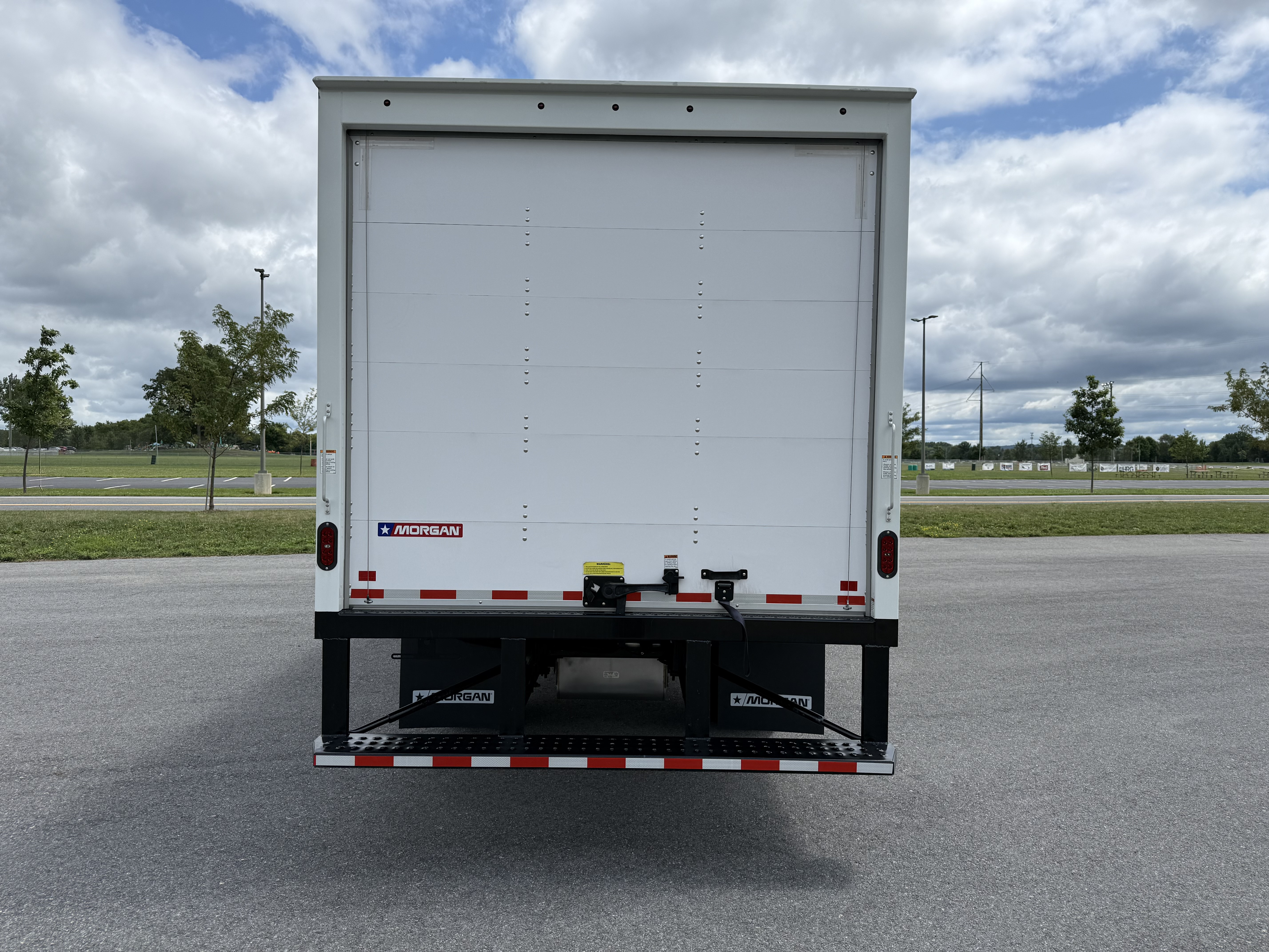 2025 Isuzu NPR HD