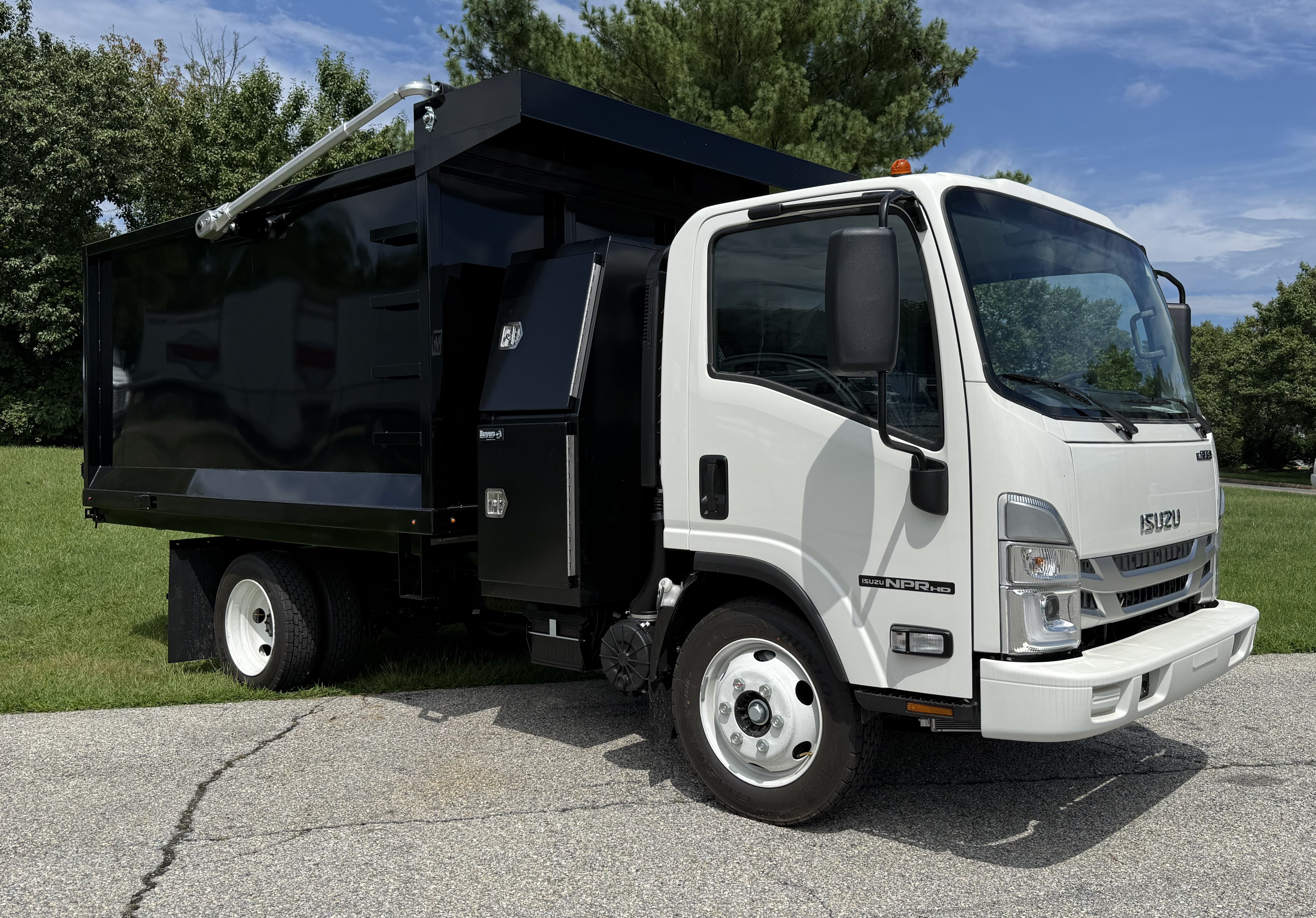 2027 Isuzu NPR HD GAS