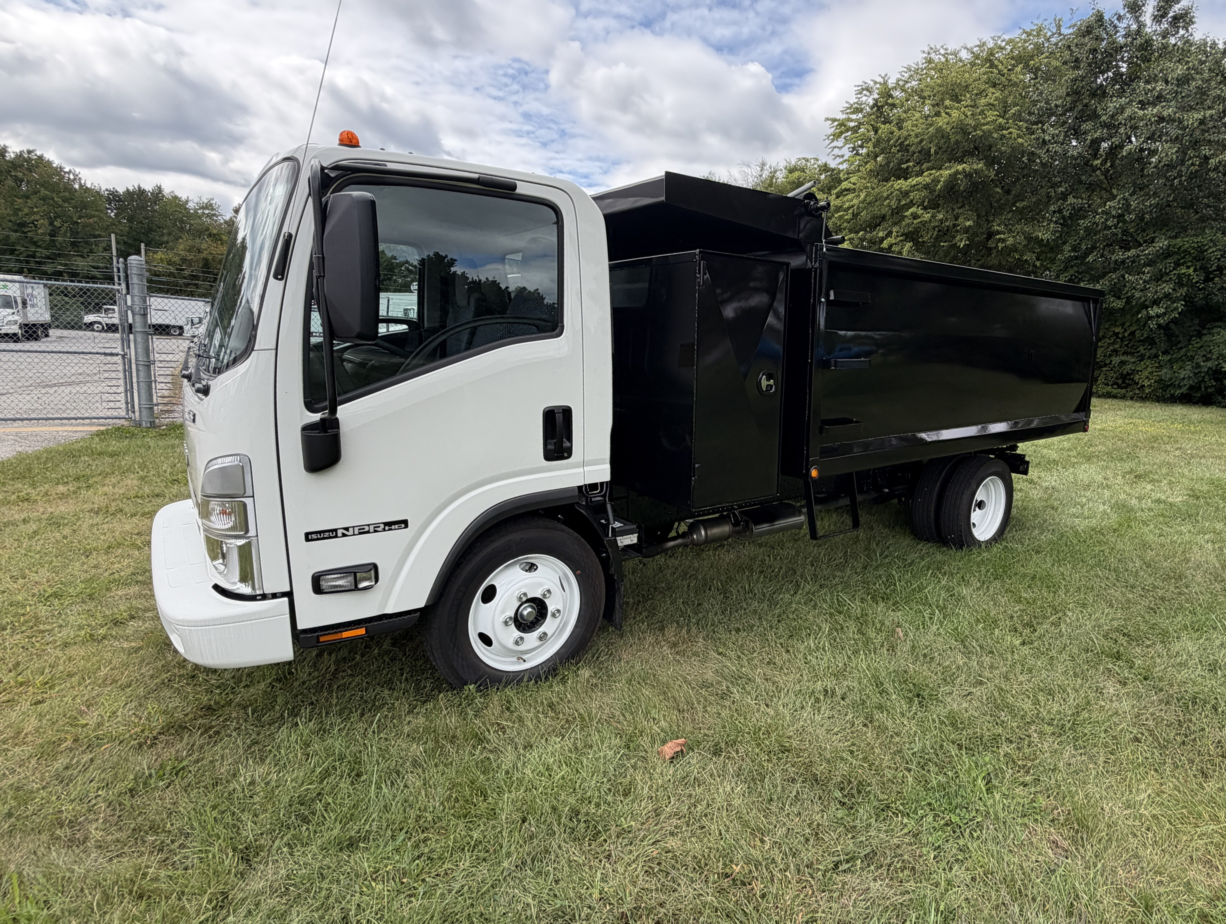 2026 Isuzu NPR HD GAS