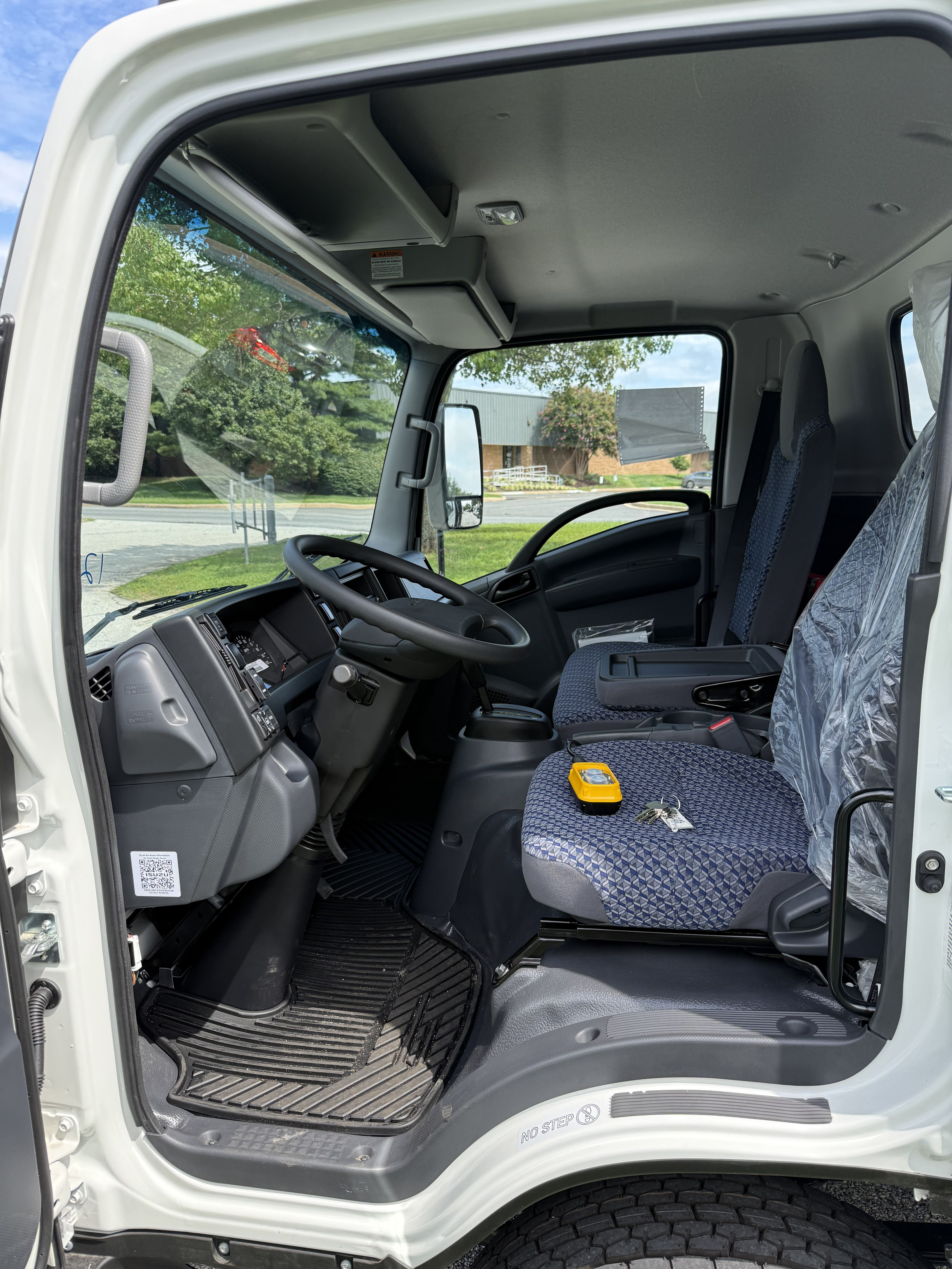 2027 Isuzu NPR HD GAS